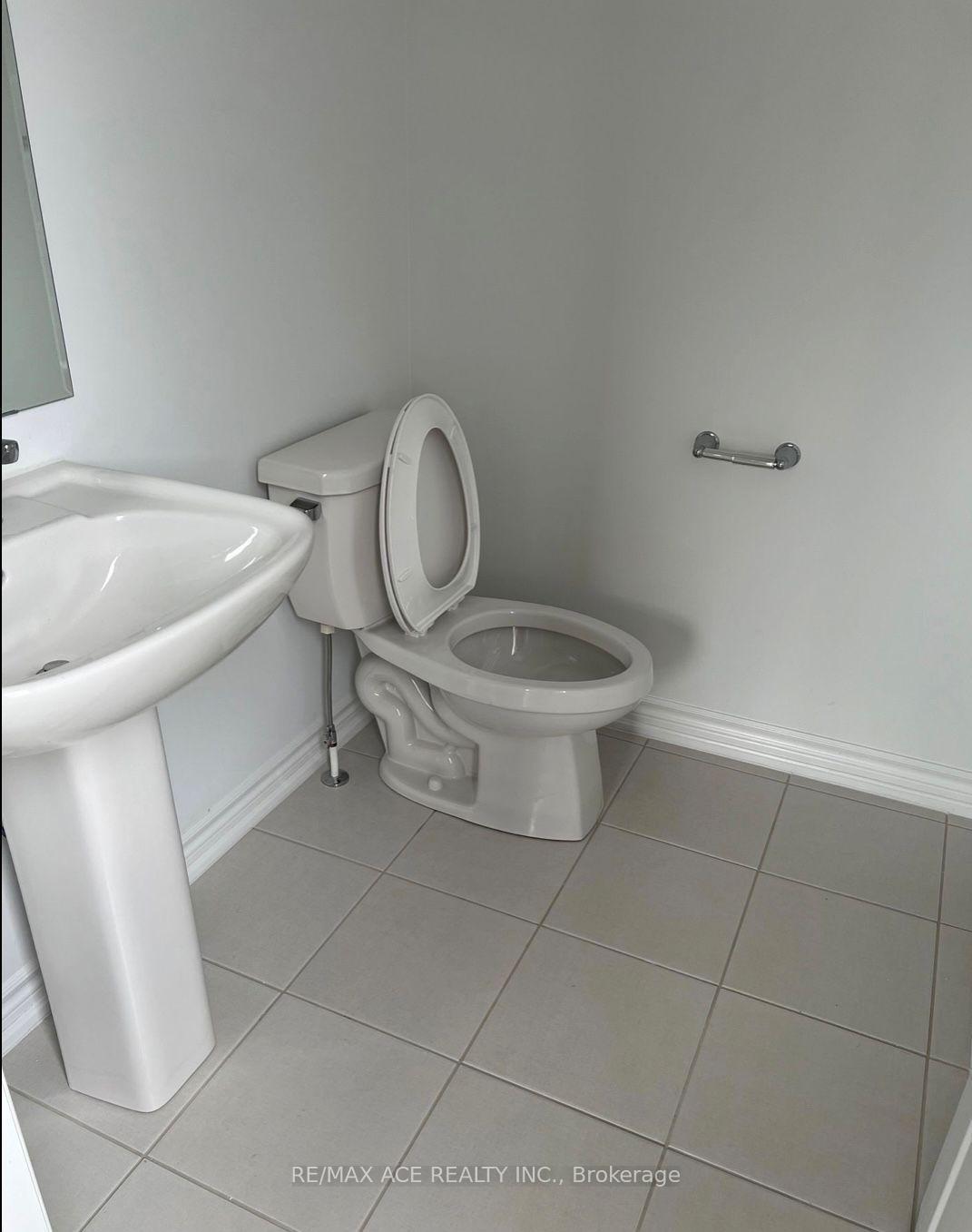 Photo 20 of Unit A, 2 Plume Street, Brampton, Northwest Brampton — HOMEH