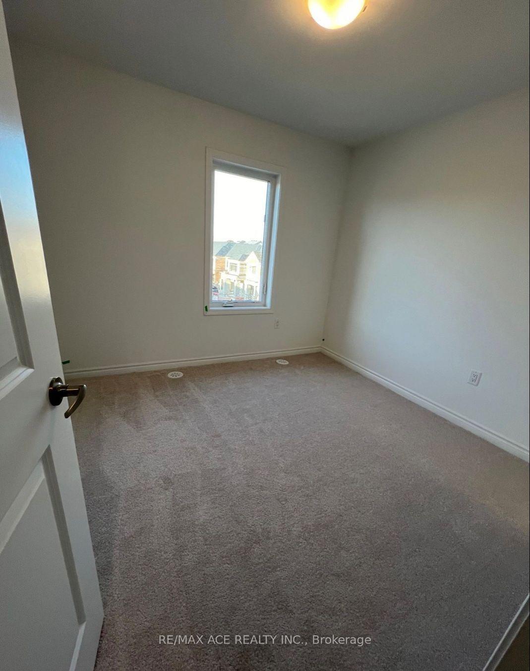 Photo 23 of Unit A, 2 Plume Street, Brampton, Northwest Brampton — HOMEH