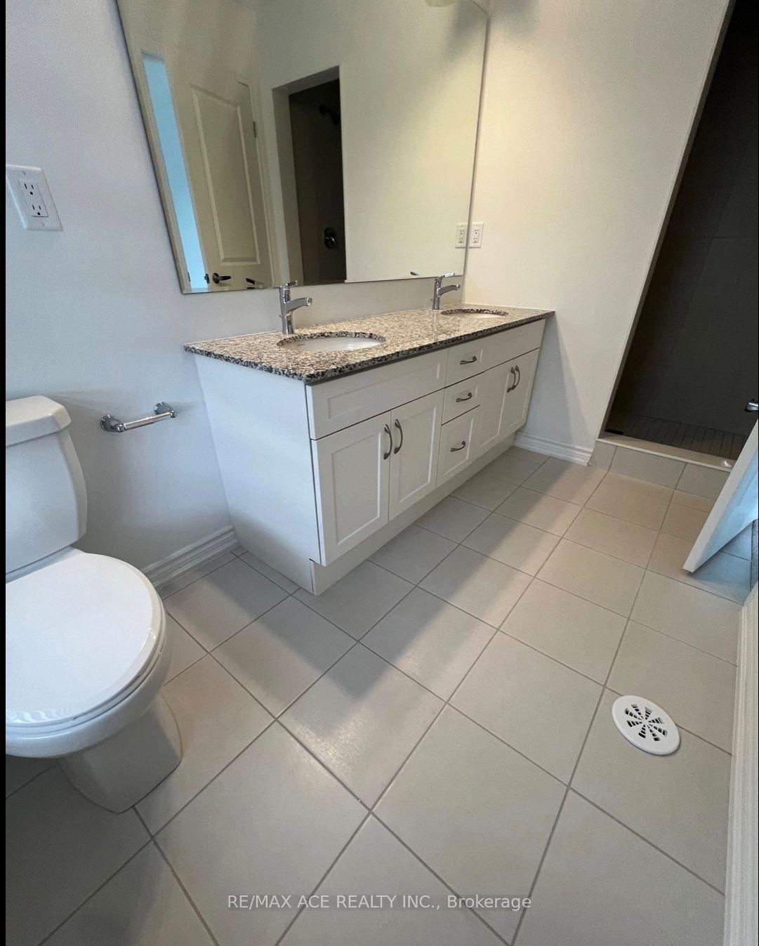Photo 28 of Unit A, 2 Plume Street, Brampton, Northwest Brampton — HOMEH