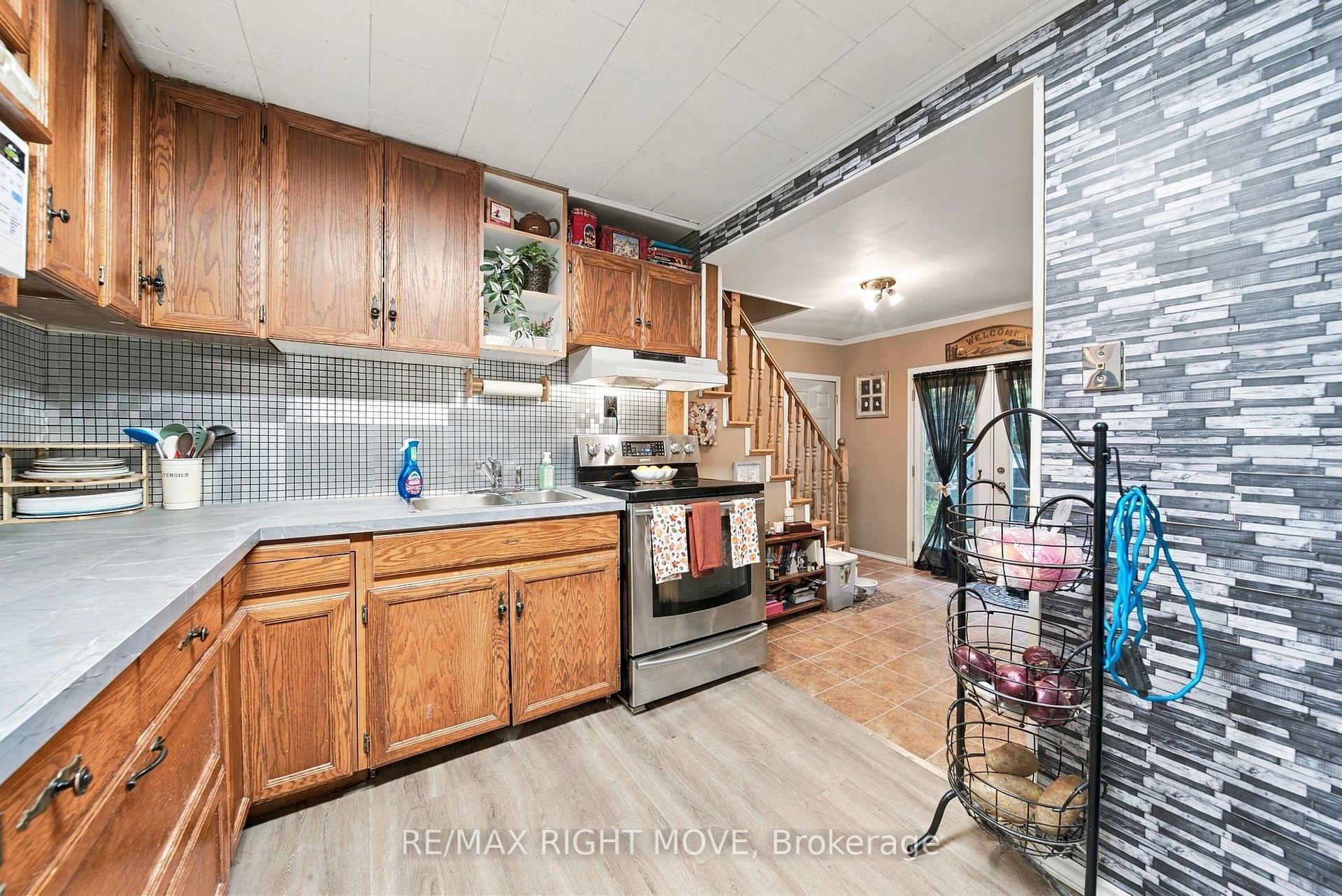 Photo 17 of 3425 Coronation Avenue, Severn, West Shore — HOMEH