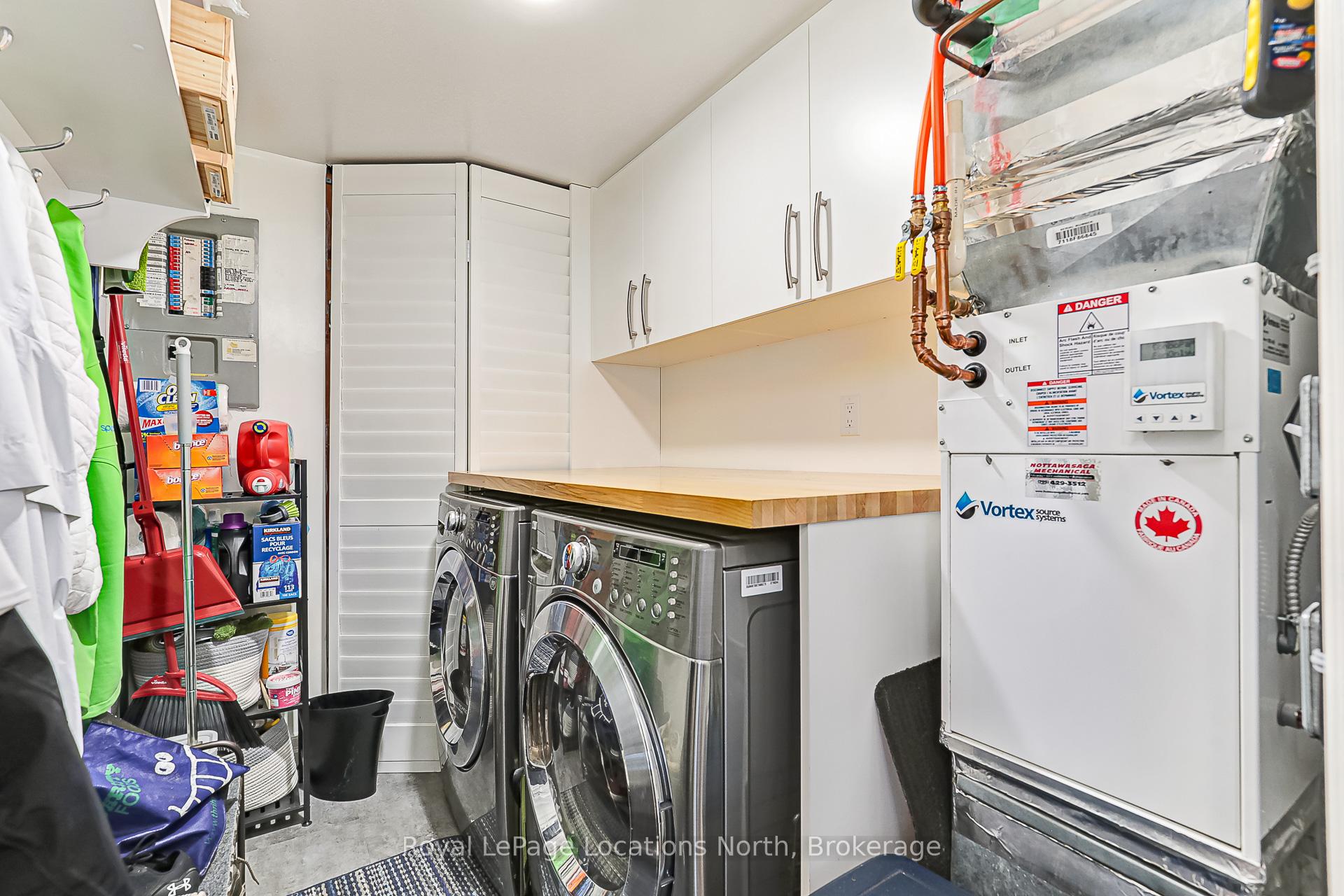 Photo 22 of 423 Mariners Way, Collingwood — HOMEH