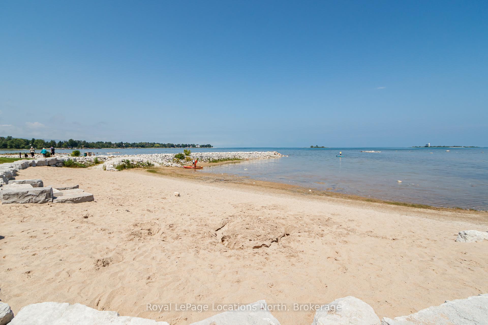 Photo 27 of 423 Mariners Way, Collingwood — HOMEH