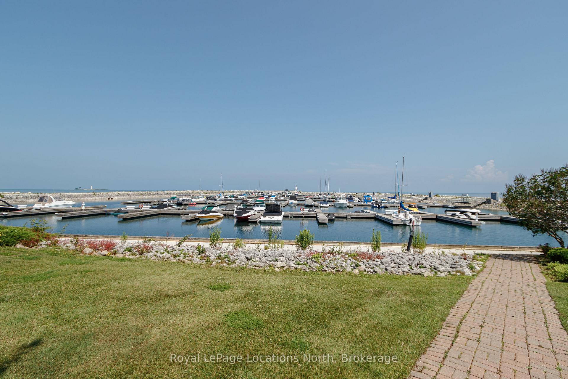 Photo 31 of 423 Mariners Way, Collingwood — HOMEH