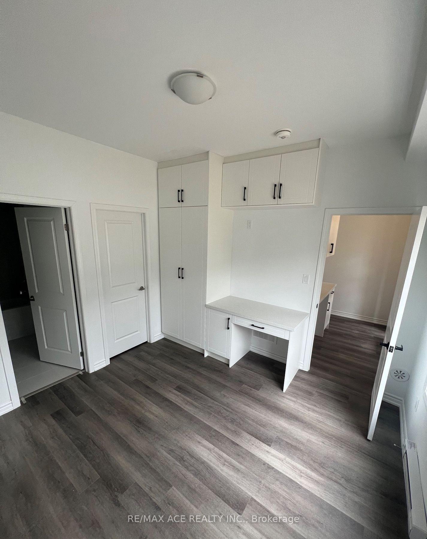 Photo 12 of Unit B, 2 Plume Street, Brampton, Northwest Brampton — HOMEH