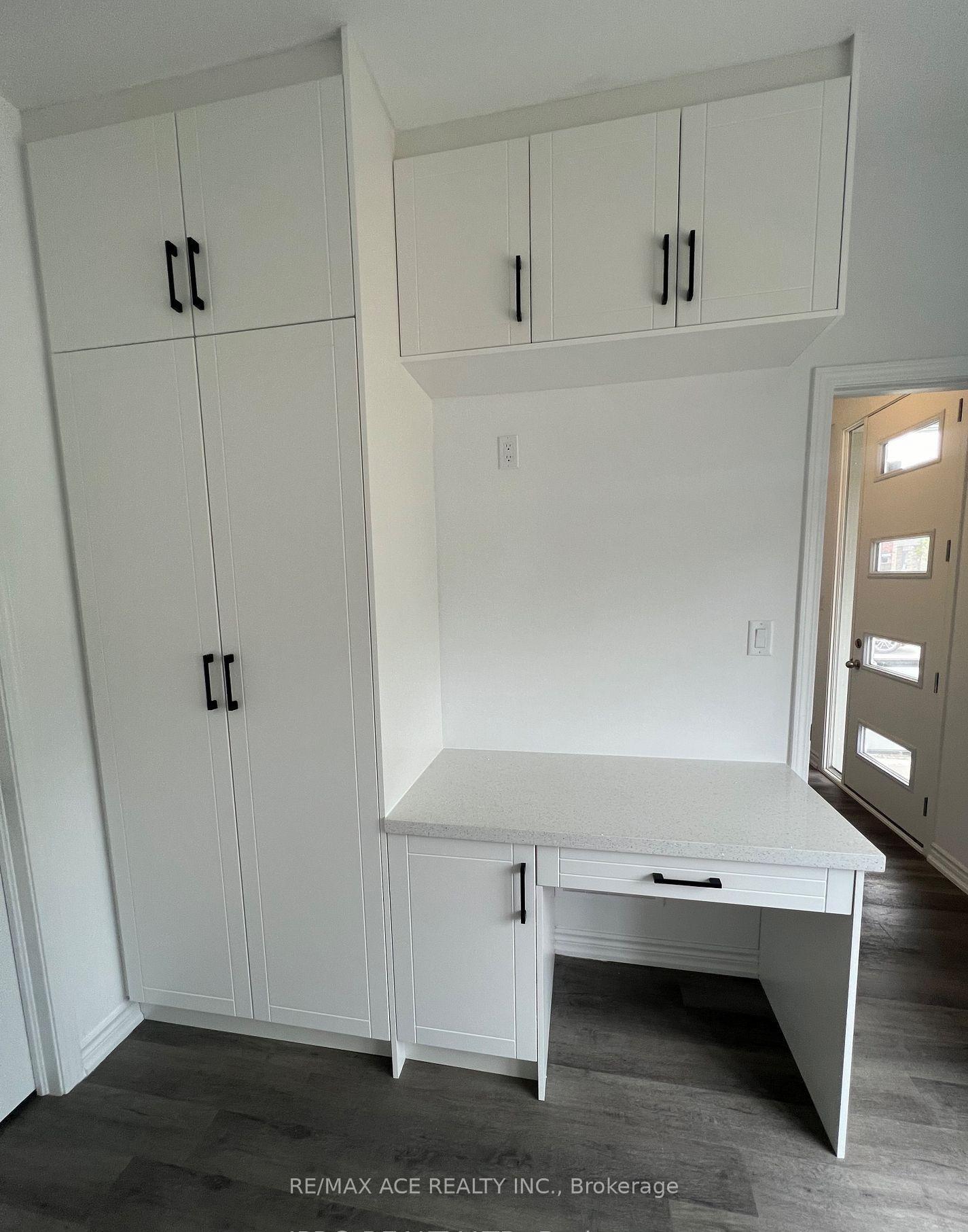 Photo 13 of Unit B, 2 Plume Street, Brampton, Northwest Brampton — HOMEH