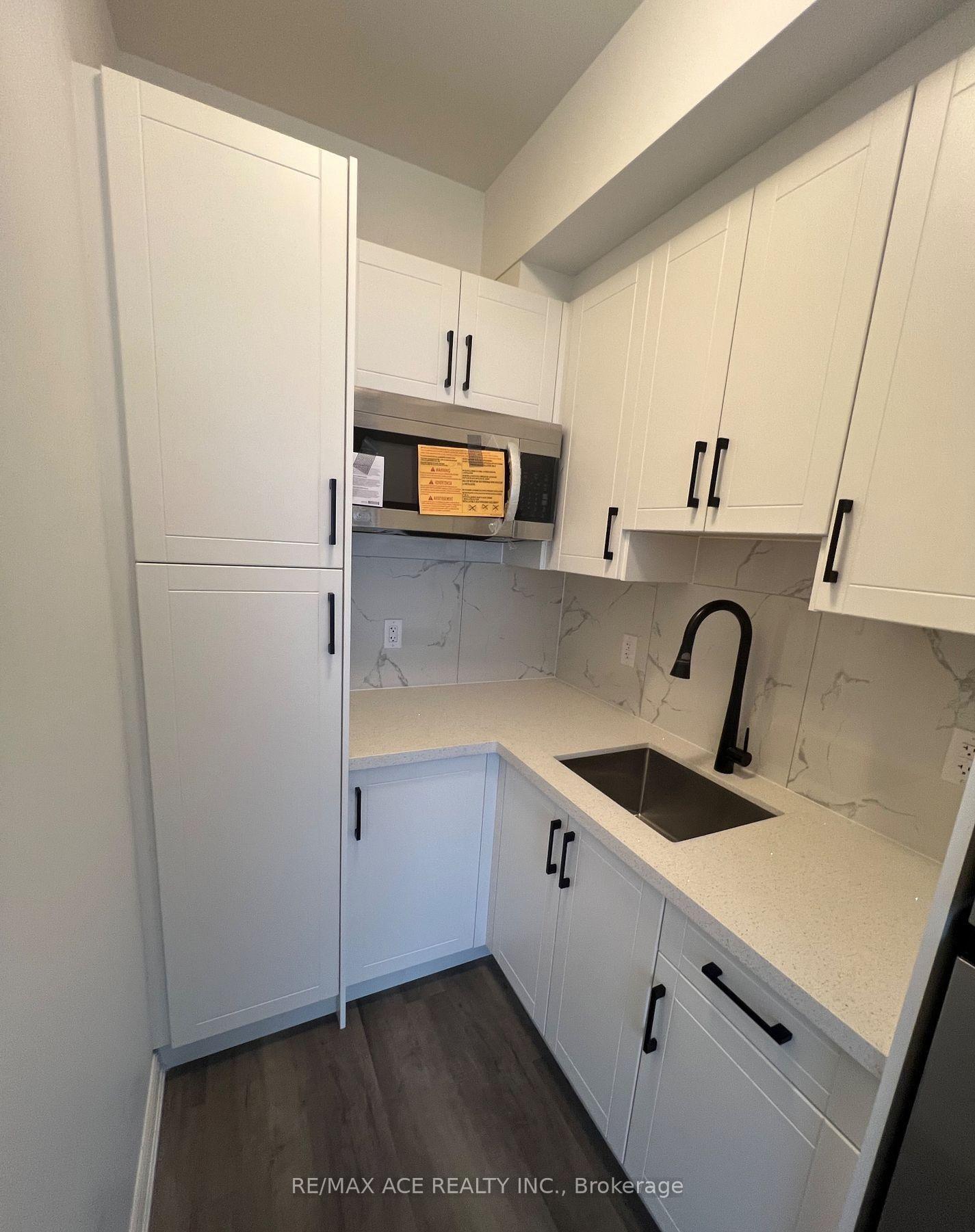 Photo 17 of Unit B, 2 Plume Street, Brampton, Northwest Brampton — HOMEH
