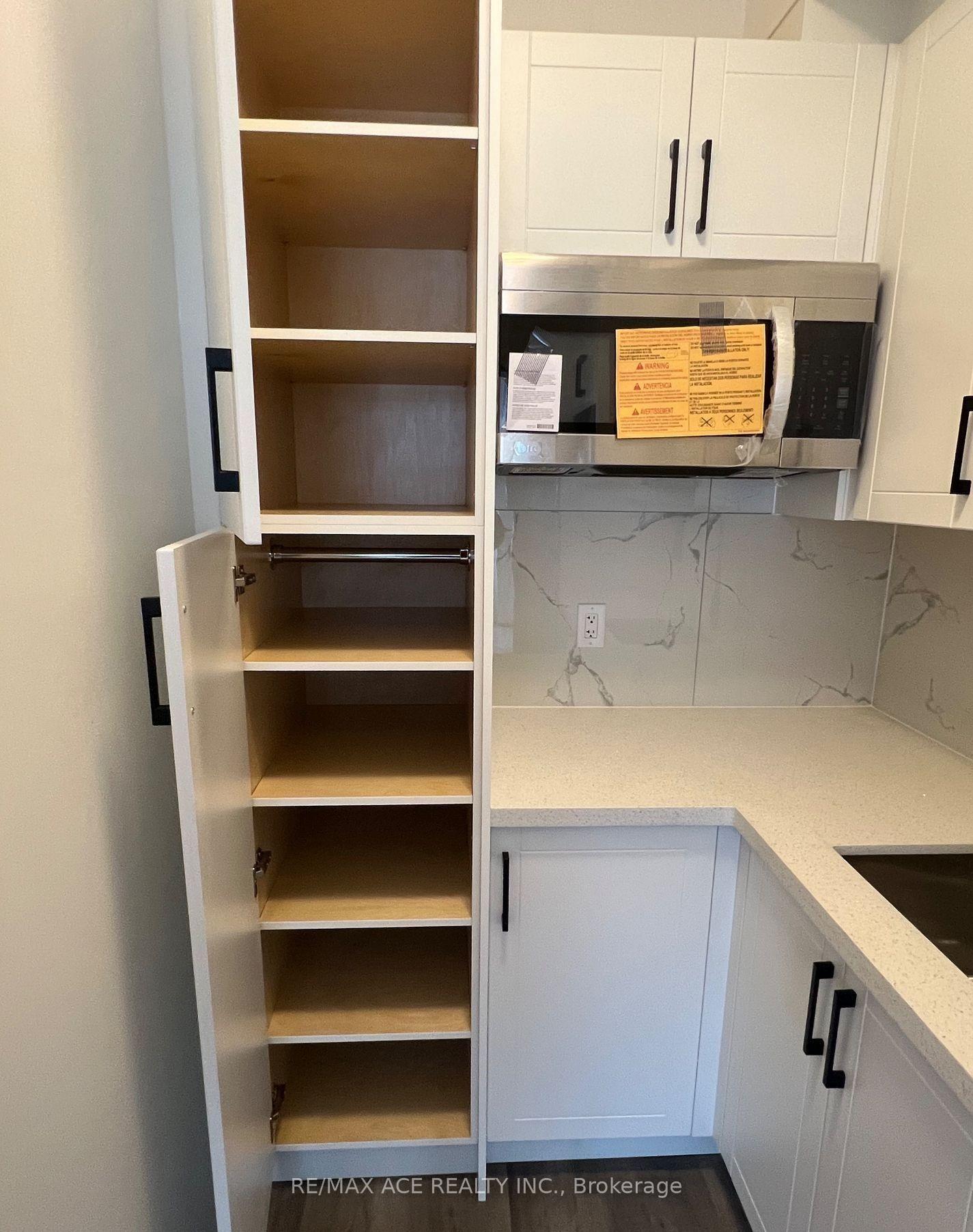 Photo 18 of Unit B, 2 Plume Street, Brampton, Northwest Brampton — HOMEH