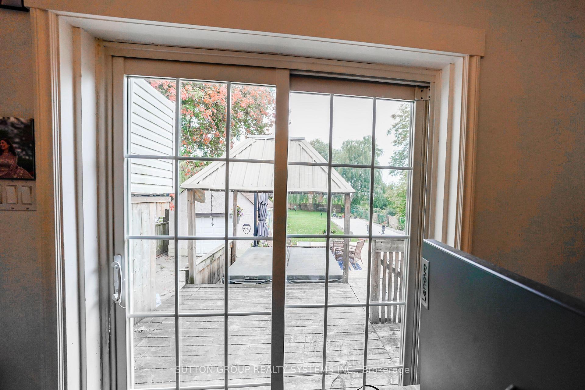 Photo 12 of Unit Upper, 684 Birchmount Road, Scarborough, Clairlea-Birchmount — HOMEH