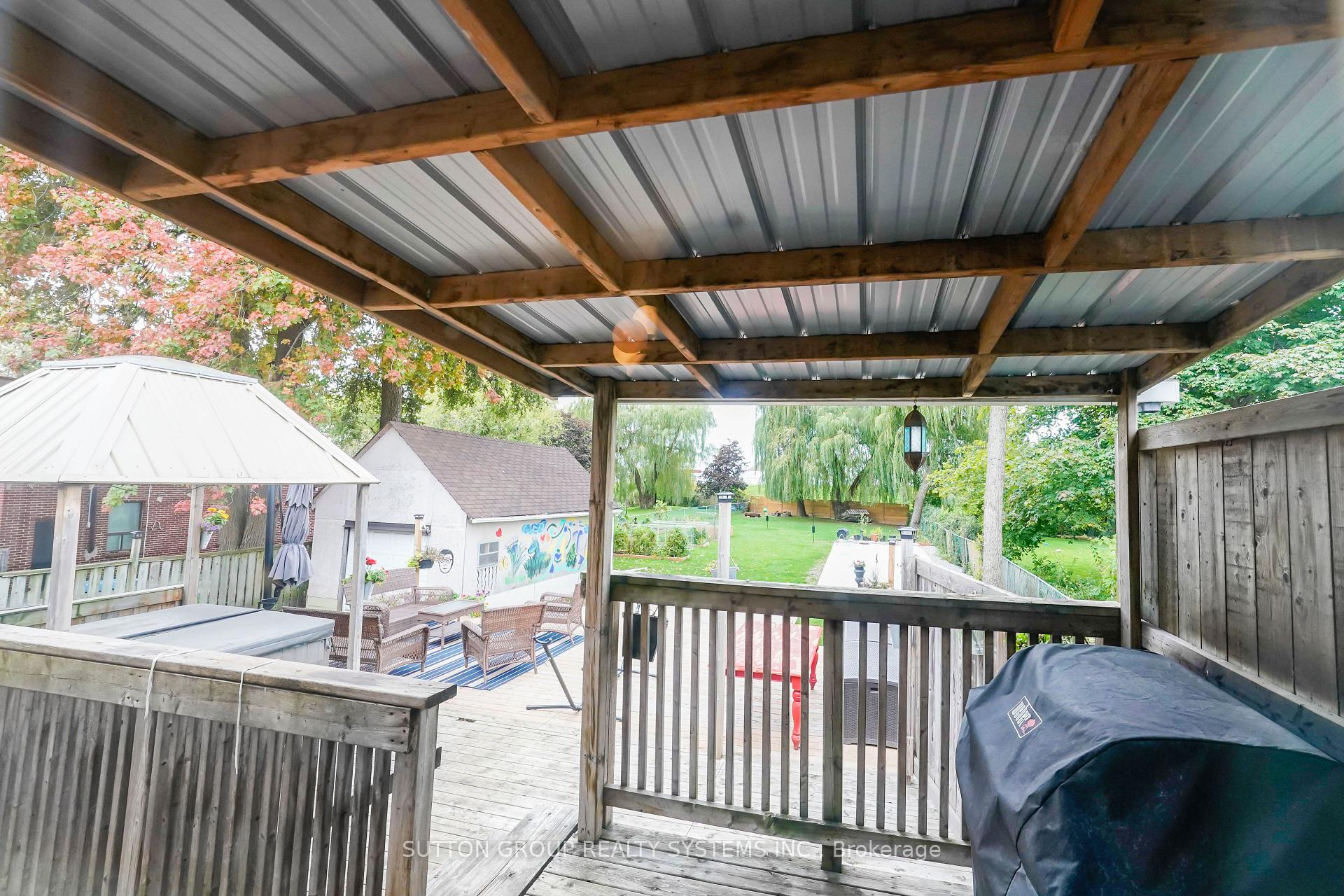 Photo 15 of Unit Upper, 684 Birchmount Road, Scarborough, Clairlea-Birchmount — HOMEH
