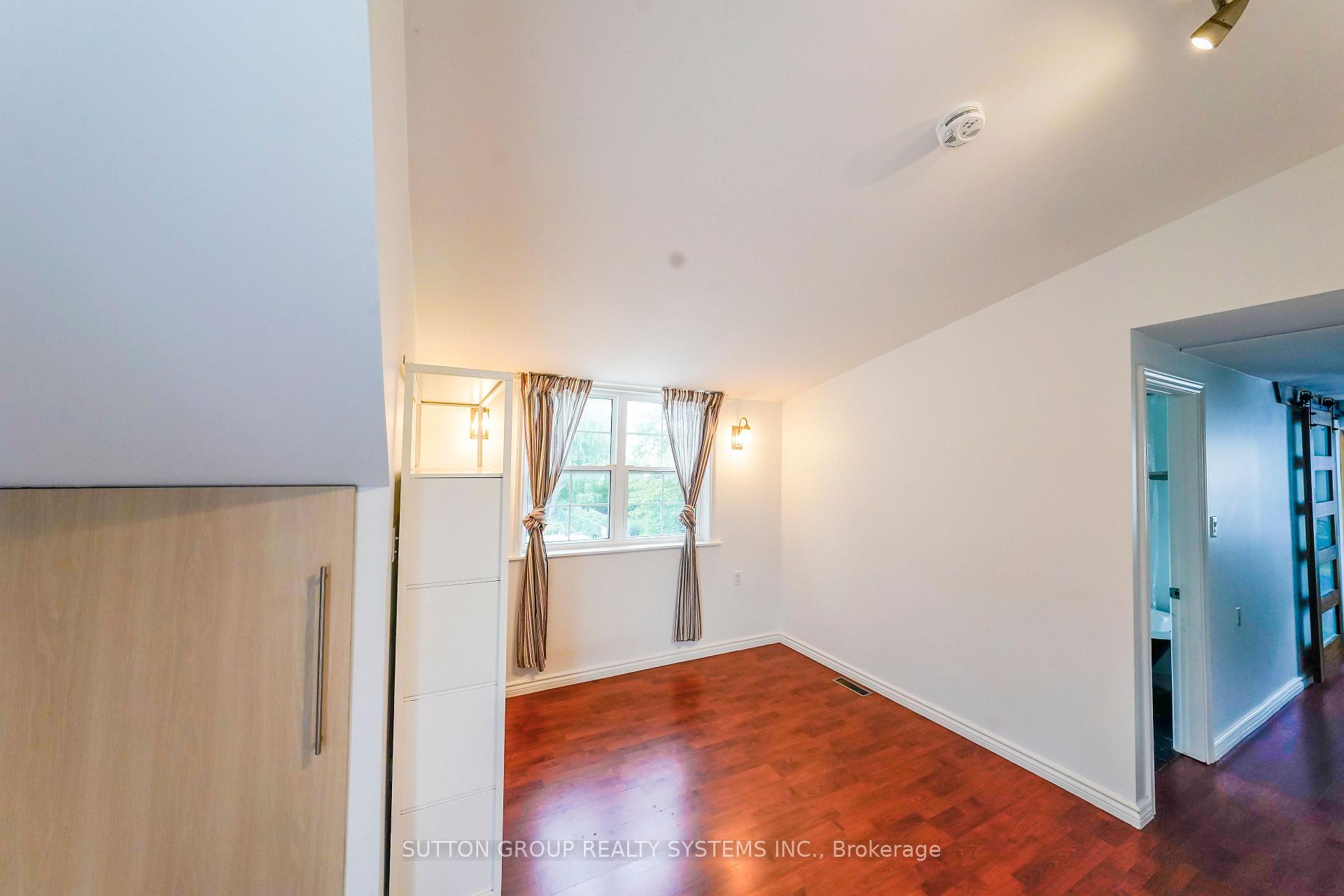 Photo 22 of Unit Upper, 684 Birchmount Road, Scarborough, Clairlea-Birchmount — HOMEH