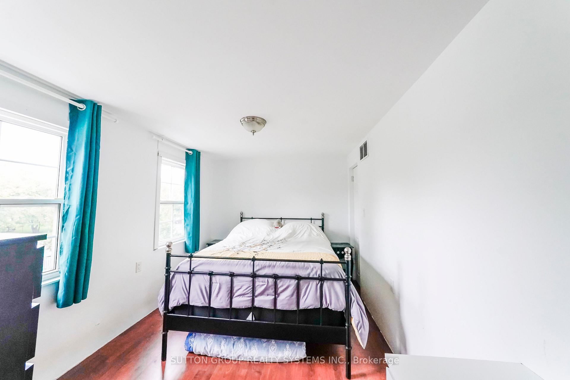 Photo 25 of Unit Upper, 684 Birchmount Road, Scarborough, Clairlea-Birchmount — HOMEH