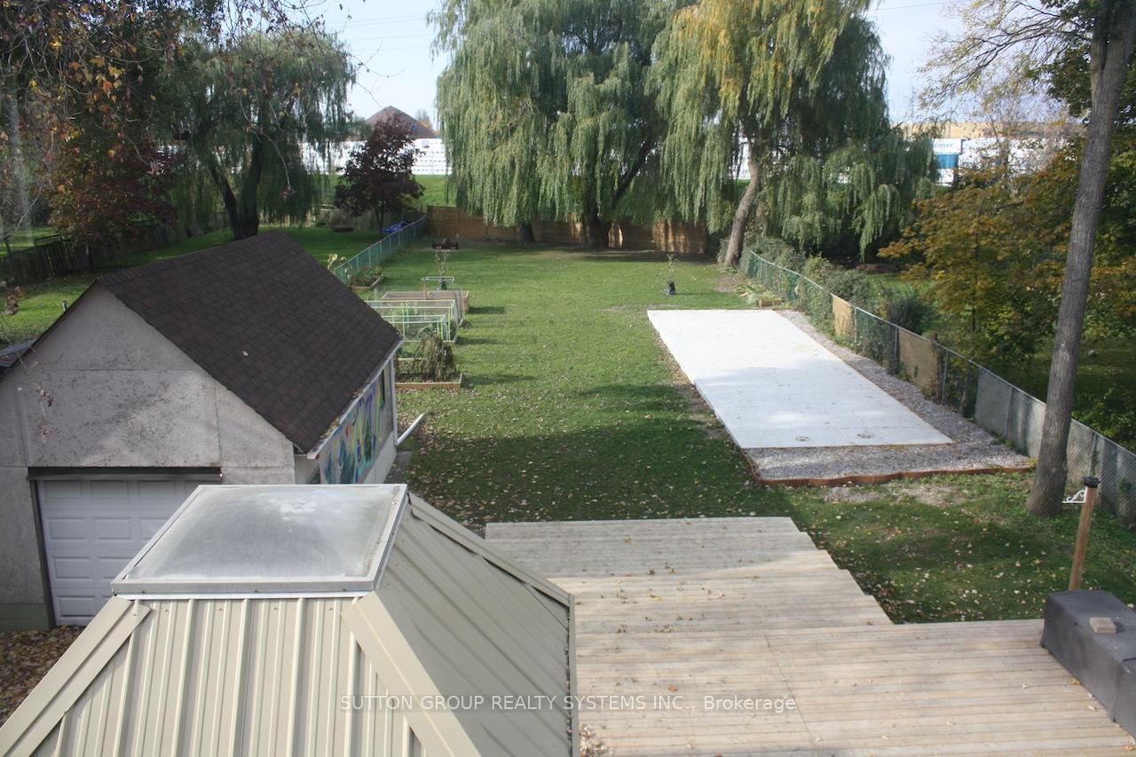 Photo 37 of Unit Upper, 684 Birchmount Road, Scarborough, Clairlea-Birchmount — HOMEH