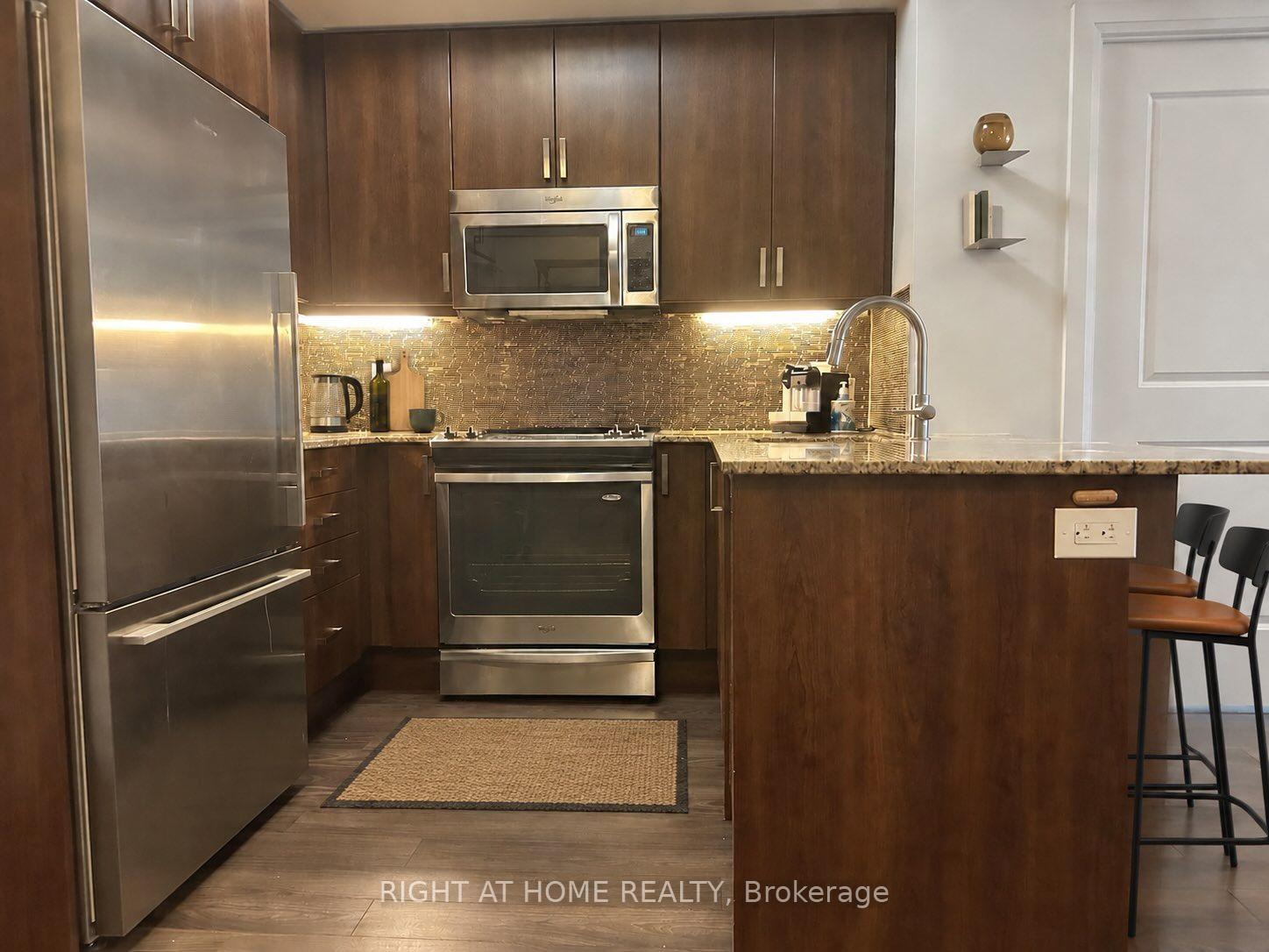 Photo 3 of Unit 404, 2 Old Mill Drive, Toronto, High Park-Swansea — HOMEH