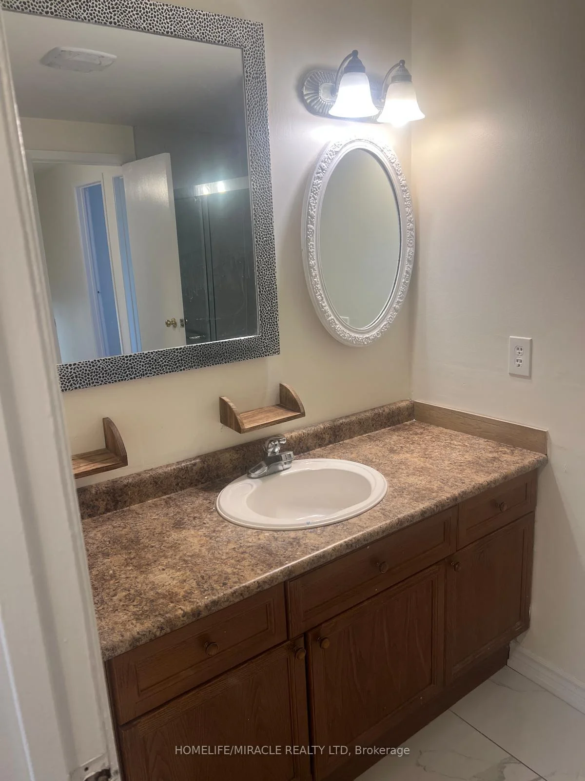Photo 32 of 83 Grassington Crescent, Brampton, Northgate — HOMEH