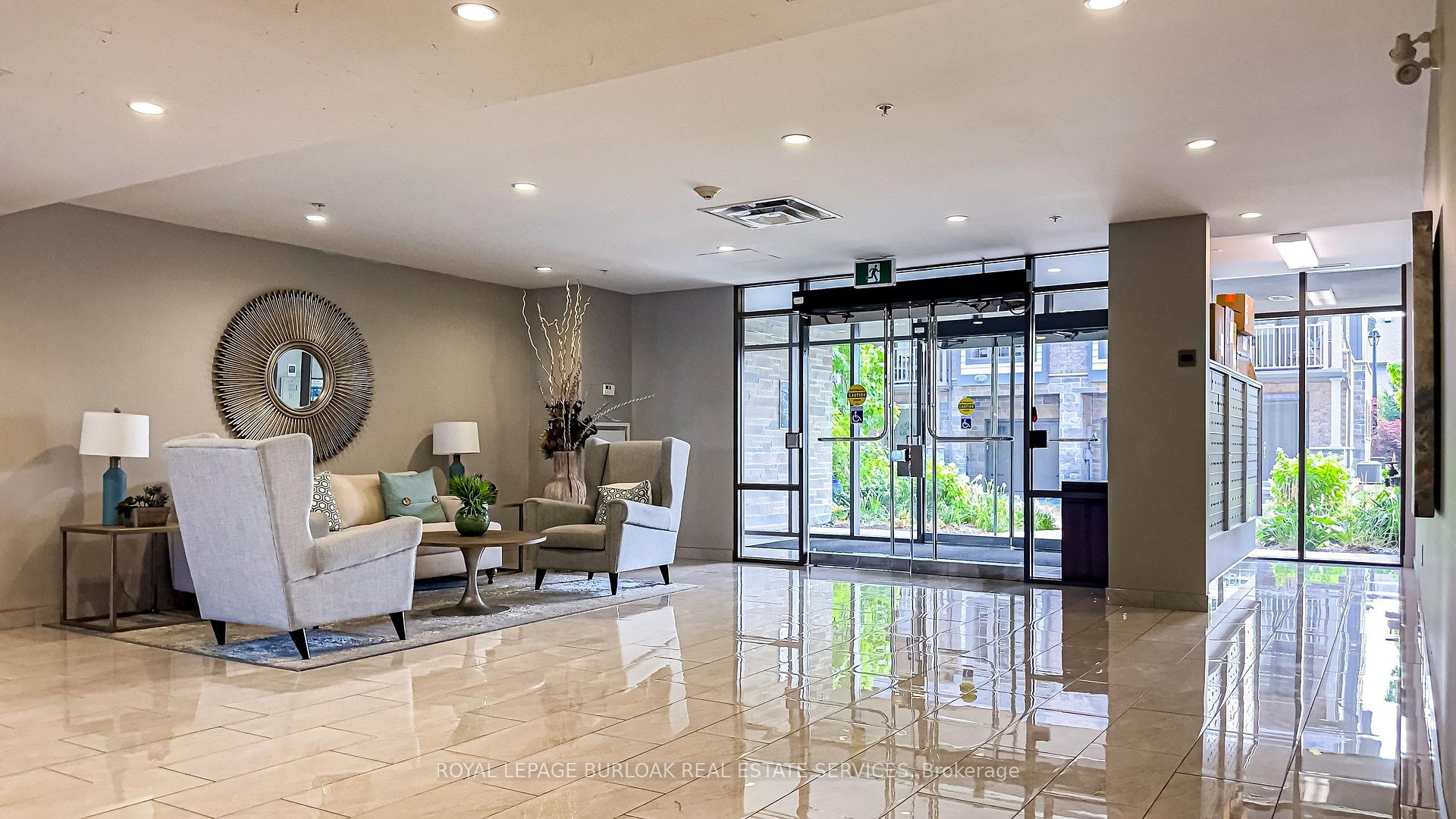 Photo 4 of Unit 221, 35 Southshore Crescent, Hamilton, Lakeshore — HOMEH