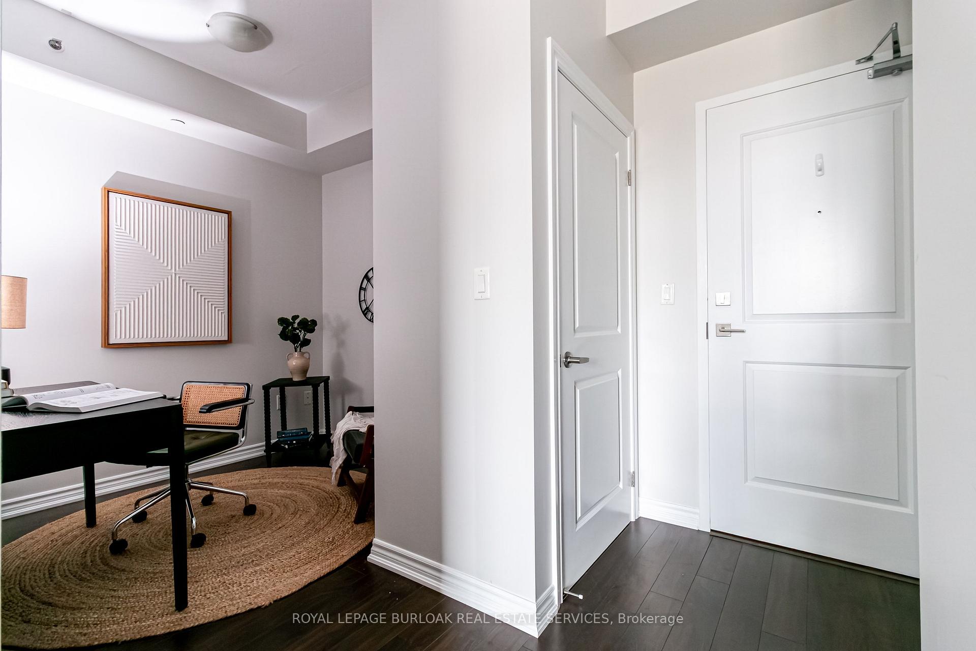 Photo 5 of Unit 221, 35 Southshore Crescent, Hamilton, Lakeshore — HOMEH