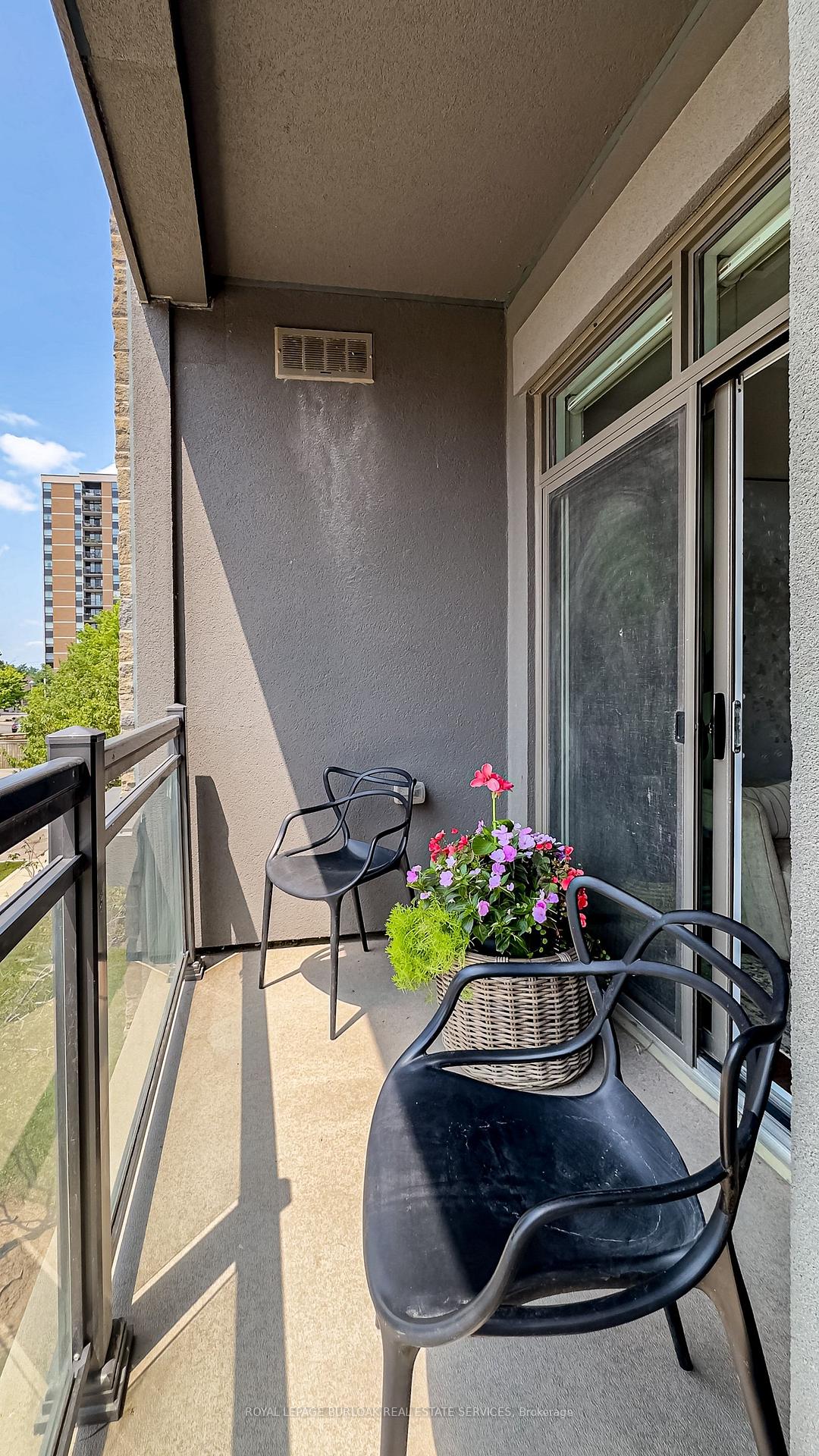 Photo 14 of Unit 221, 35 Southshore Crescent, Hamilton, Lakeshore — HOMEH