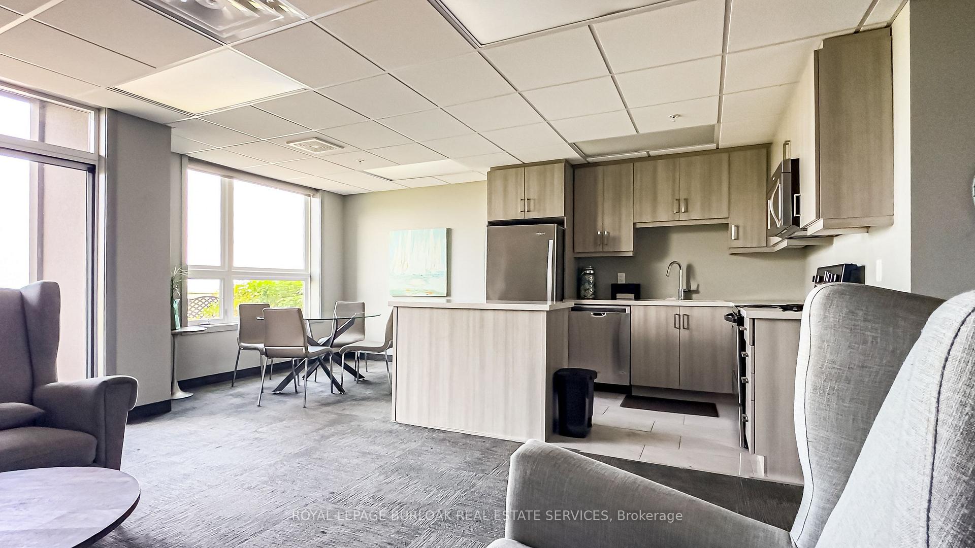 Photo 19 of Unit 221, 35 Southshore Crescent, Hamilton, Lakeshore — HOMEH
