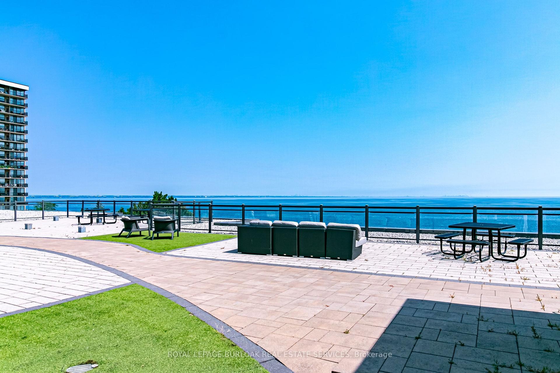 Photo 23 of Unit 221, 35 Southshore Crescent, Hamilton, Lakeshore — HOMEH