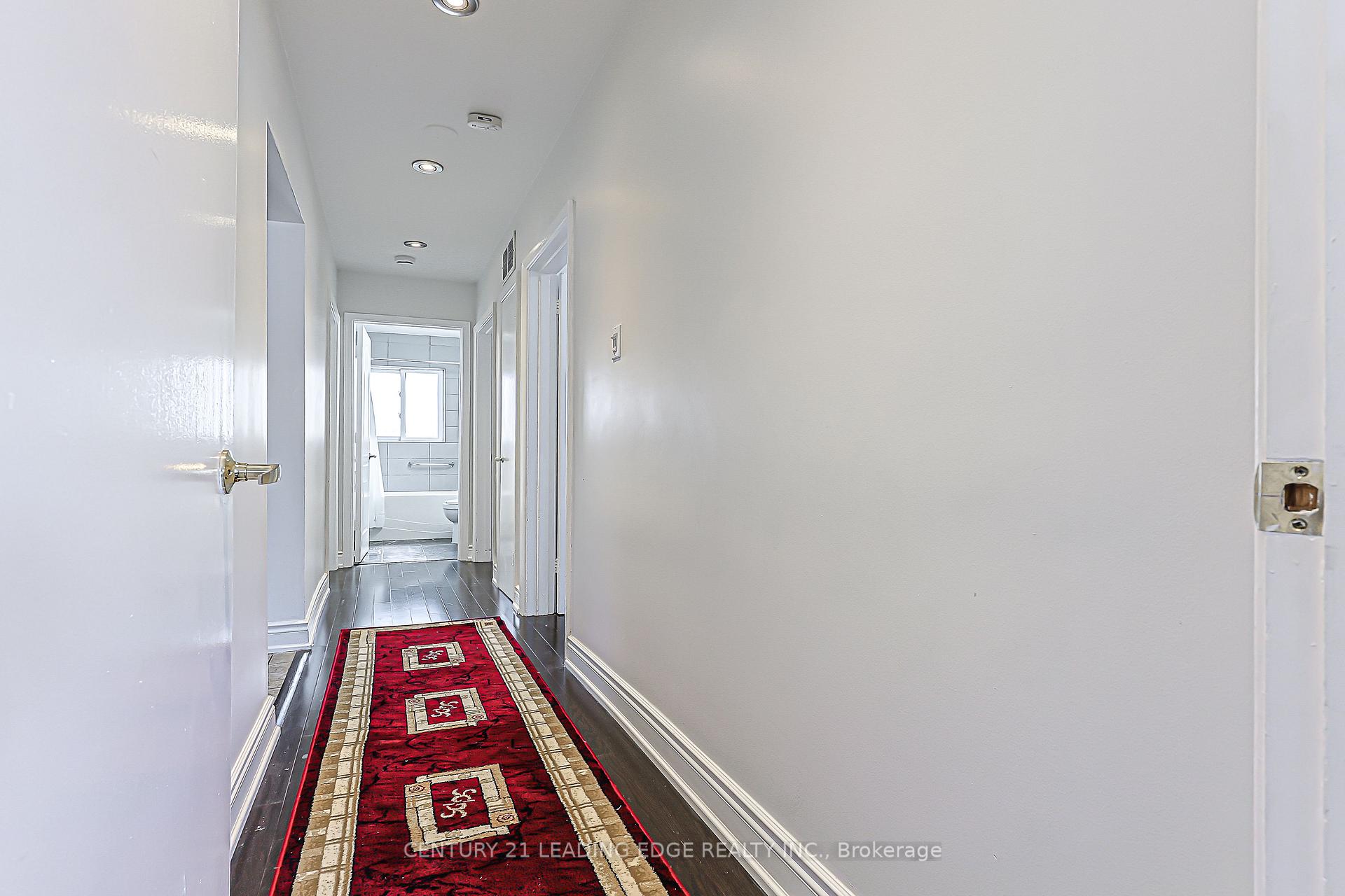 Photo 12 of 246 Ellington Drive, Scarborough, Wexford-Maryvale — HOMEH