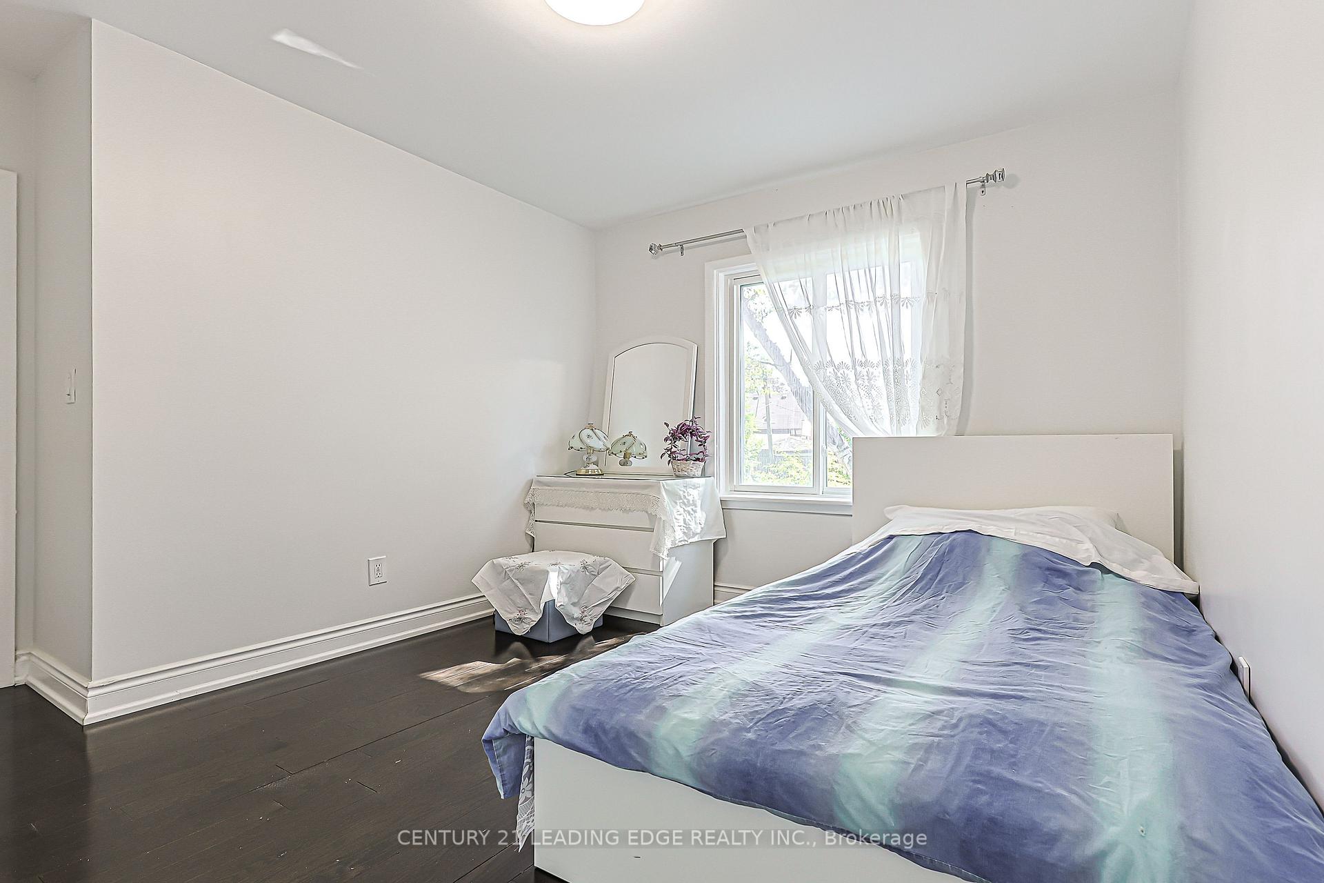 Photo 18 of 246 Ellington Drive, Scarborough, Wexford-Maryvale — HOMEH