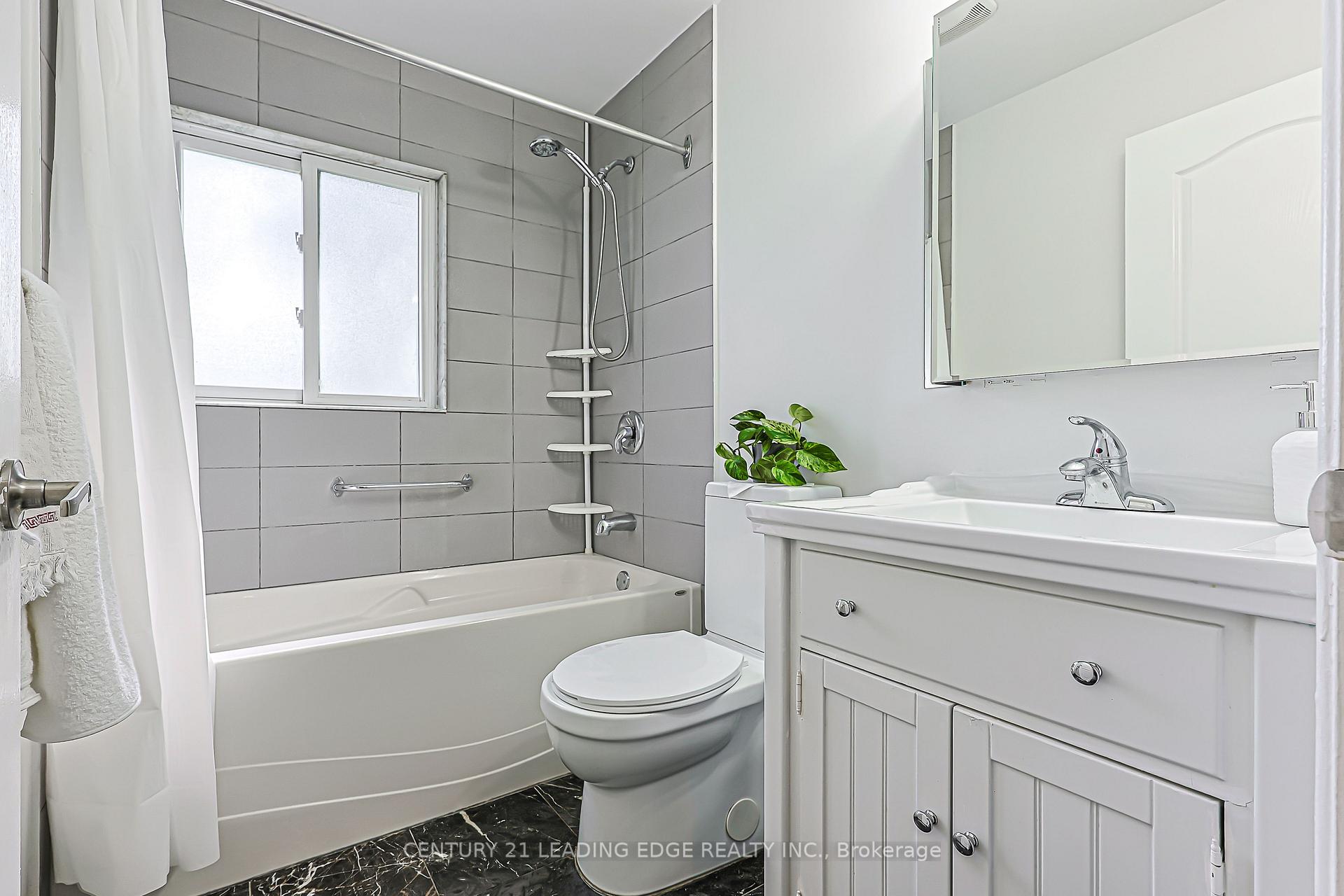 Photo 21 of 246 Ellington Drive, Scarborough, Wexford-Maryvale — HOMEH