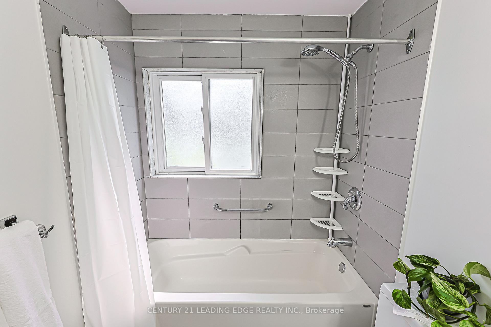 Photo 22 of 246 Ellington Drive, Scarborough, Wexford-Maryvale — HOMEH