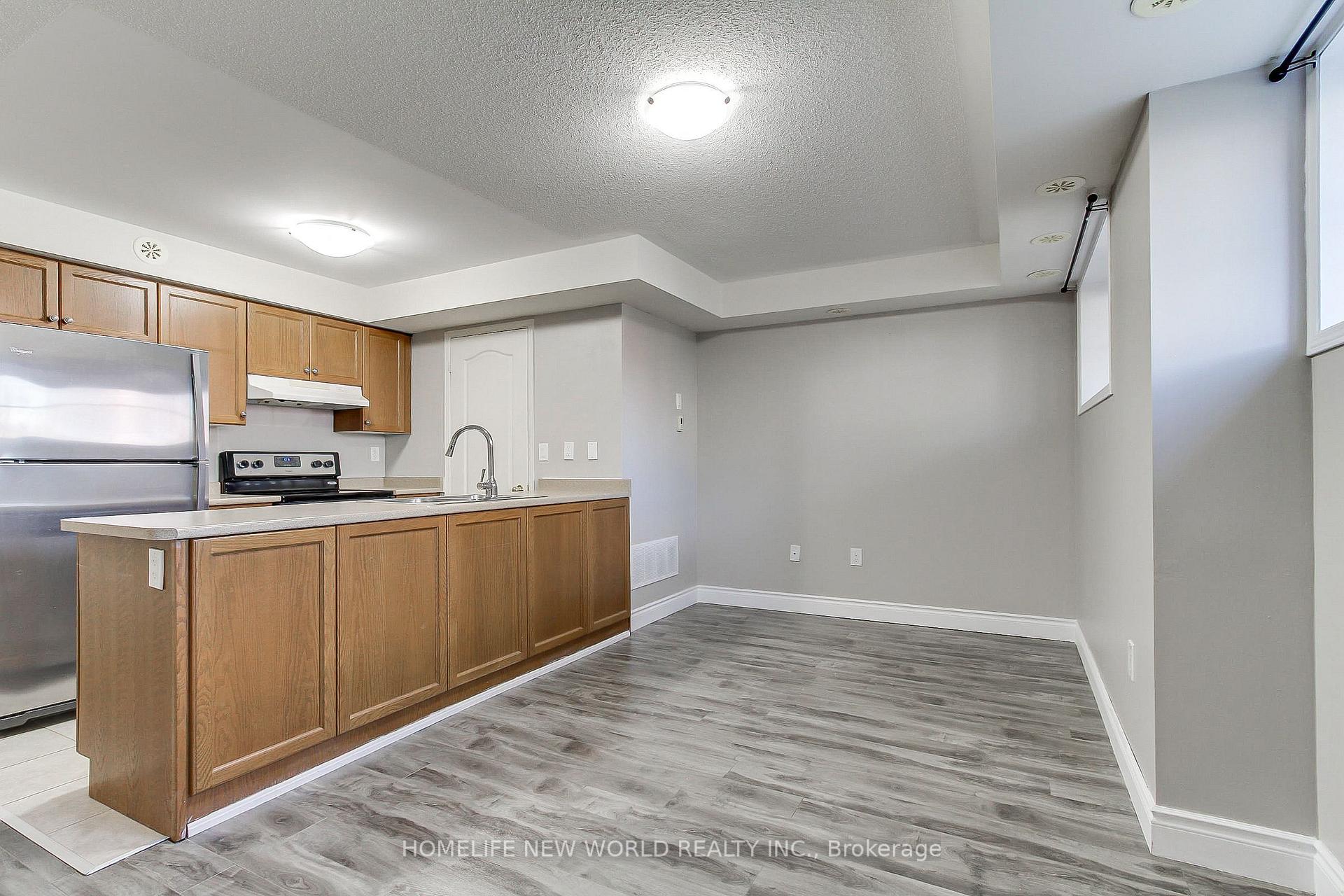 Photo 4 of Unit 3, 133 Isaac Devins Boulevard, North York, Humberlea-Pelmo Park — HOMEH