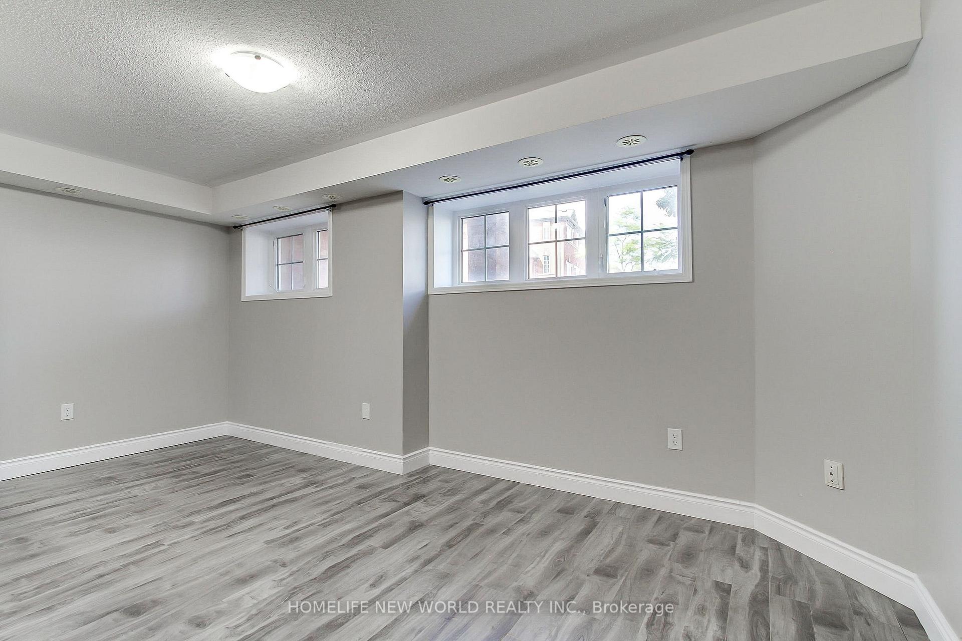 Photo 11 of Unit 3, 133 Isaac Devins Boulevard, North York, Humberlea-Pelmo Park — HOMEH