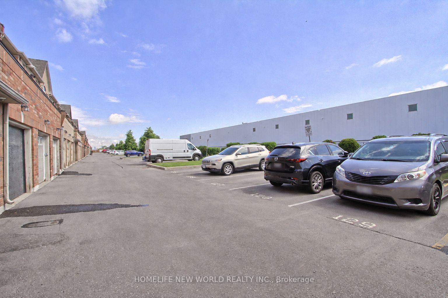 Photo 18 of Unit 3, 133 Isaac Devins Boulevard, North York, Humberlea-Pelmo Park — HOMEH