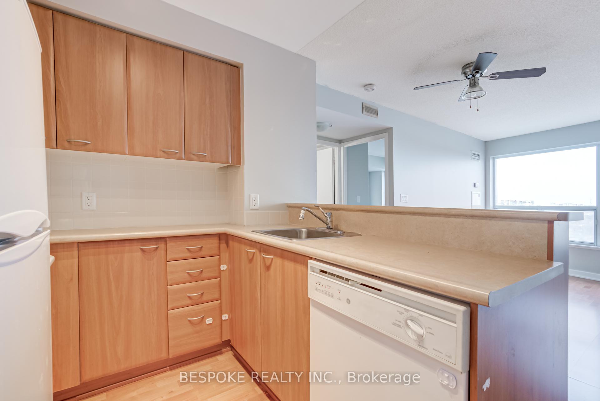 Photo 15 of Unit 1502, 36 Lee Centre Drive, Scarborough, Woburn — HOMEH