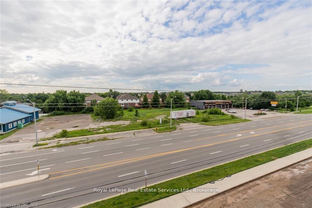Photo 5 of Unit 403, 450 Dundas Street, Hamilton, Waterdown — HOMEH