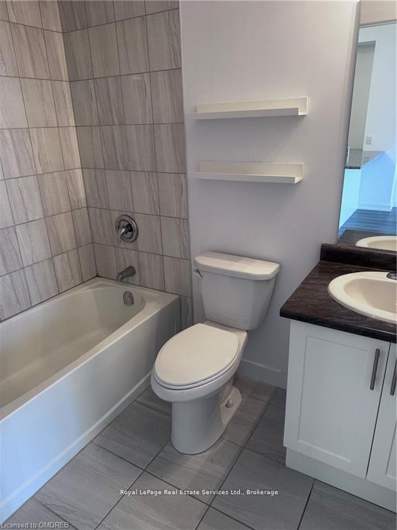 Photo 7 of Unit 403, 450 Dundas Street, Hamilton, Waterdown — HOMEH