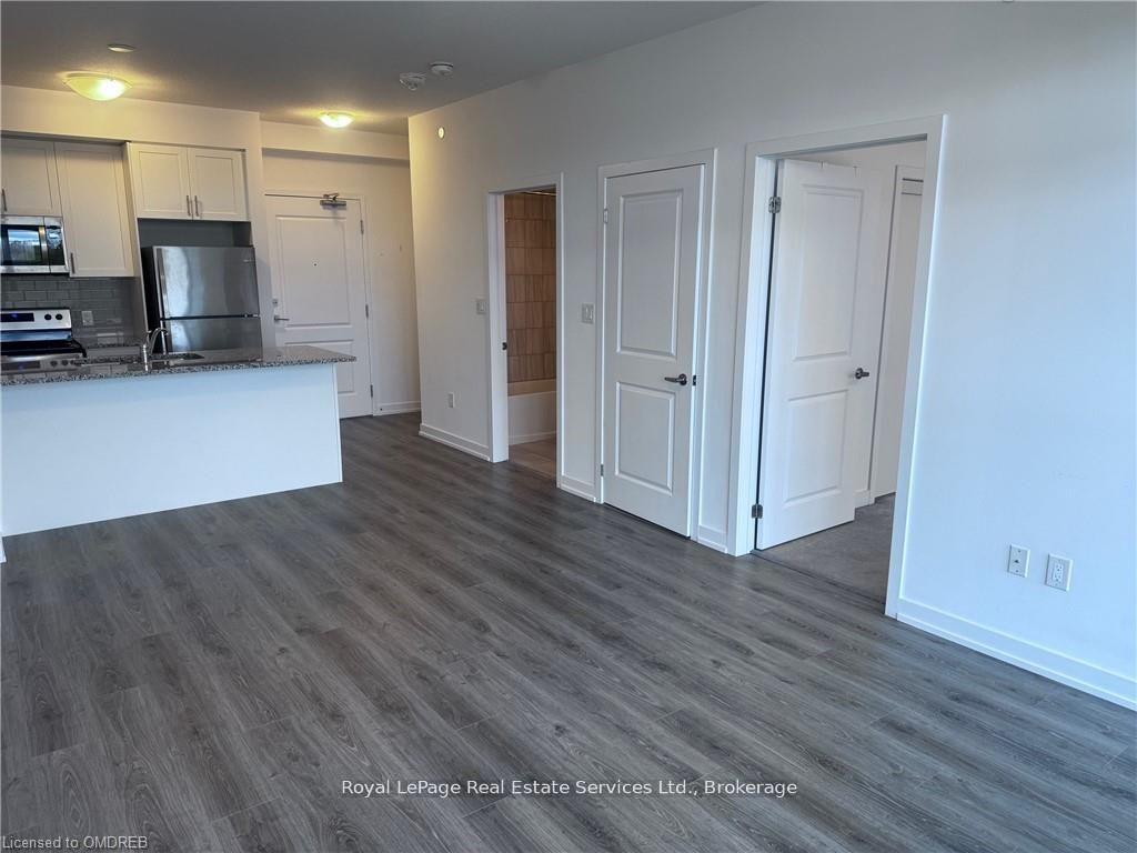 Photo 8 of Unit 403, 450 Dundas Street, Hamilton, Waterdown — HOMEH