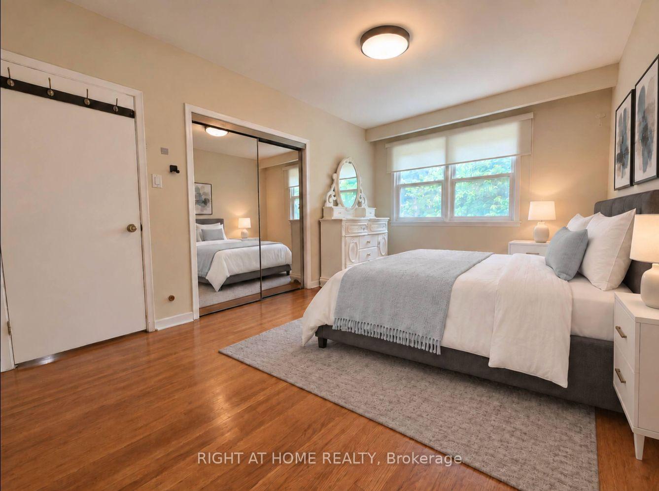 Photo 7 of Unit UPPER LEVEL, 26 Wedgewood Drive, North York, Newtonbrook East — HOMEH