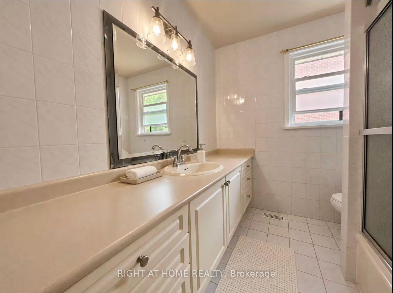 Photo 15 of Unit UPPER LEVEL, 26 Wedgewood Drive, North York, Newtonbrook East — HOMEH