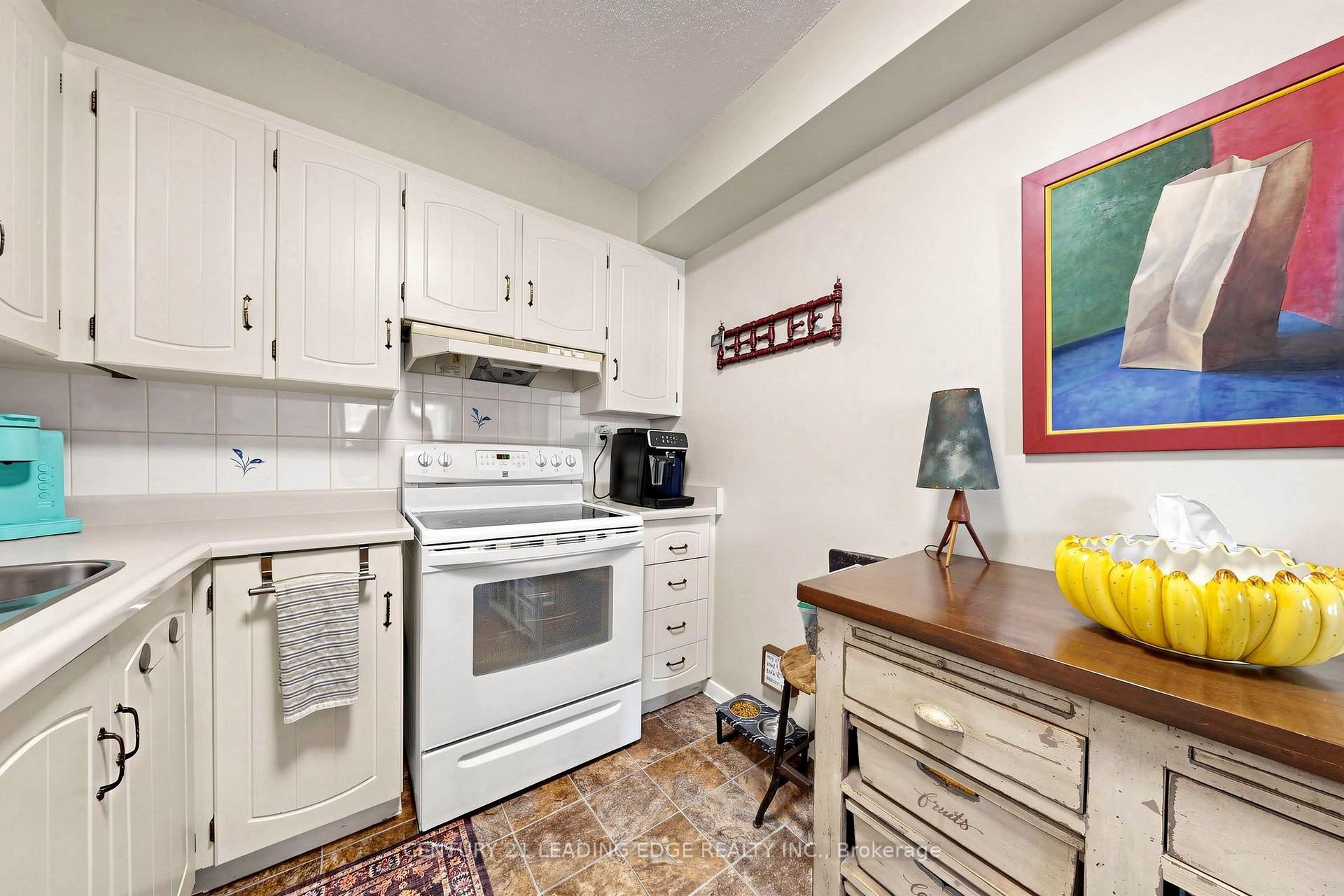 Photo 17 of Unit 429, 50 Richmond Street E, Oshawa, O'Neill — HOMEH
