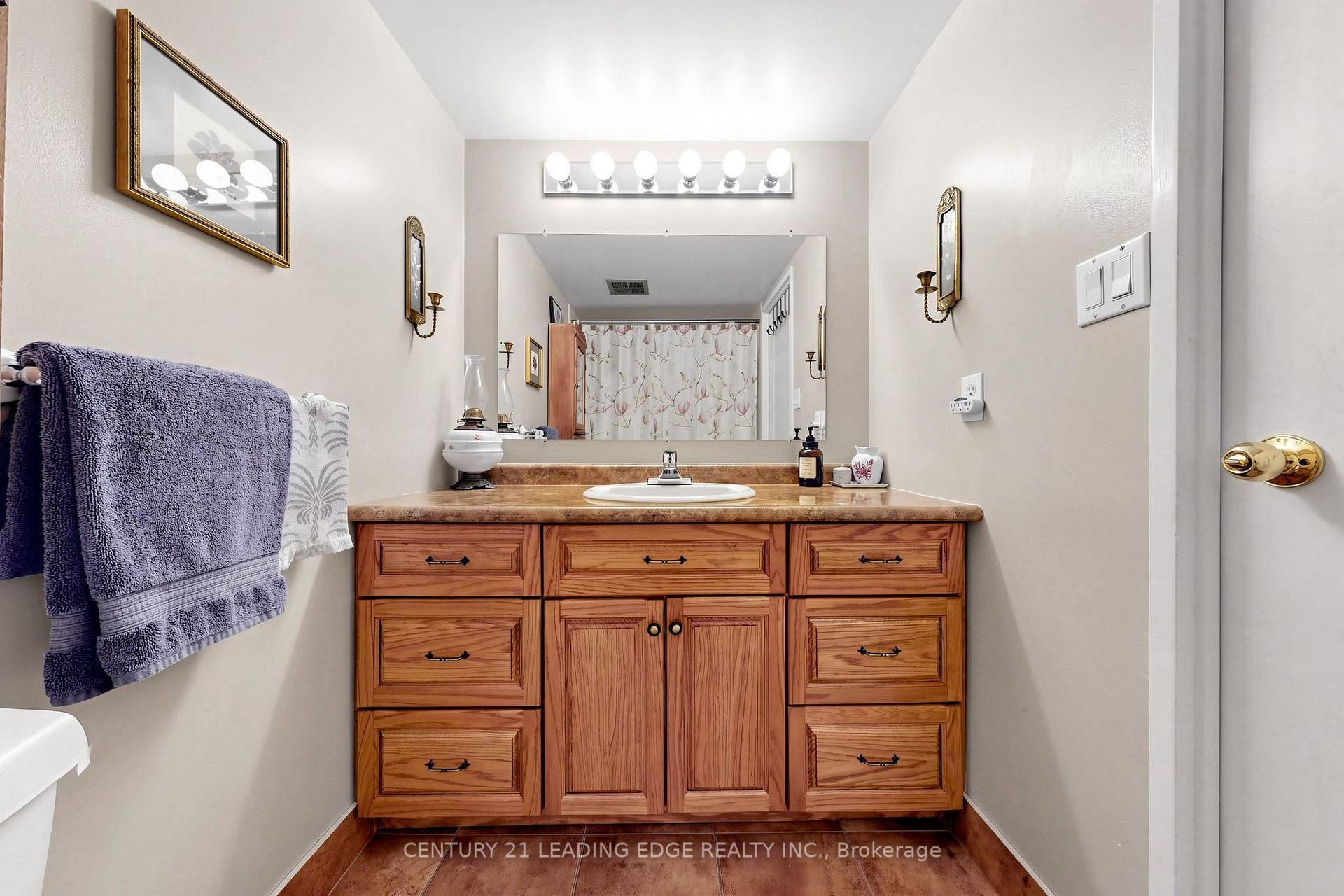 Photo 32 of Unit 429, 50 Richmond Street E, Oshawa, O'Neill — HOMEH