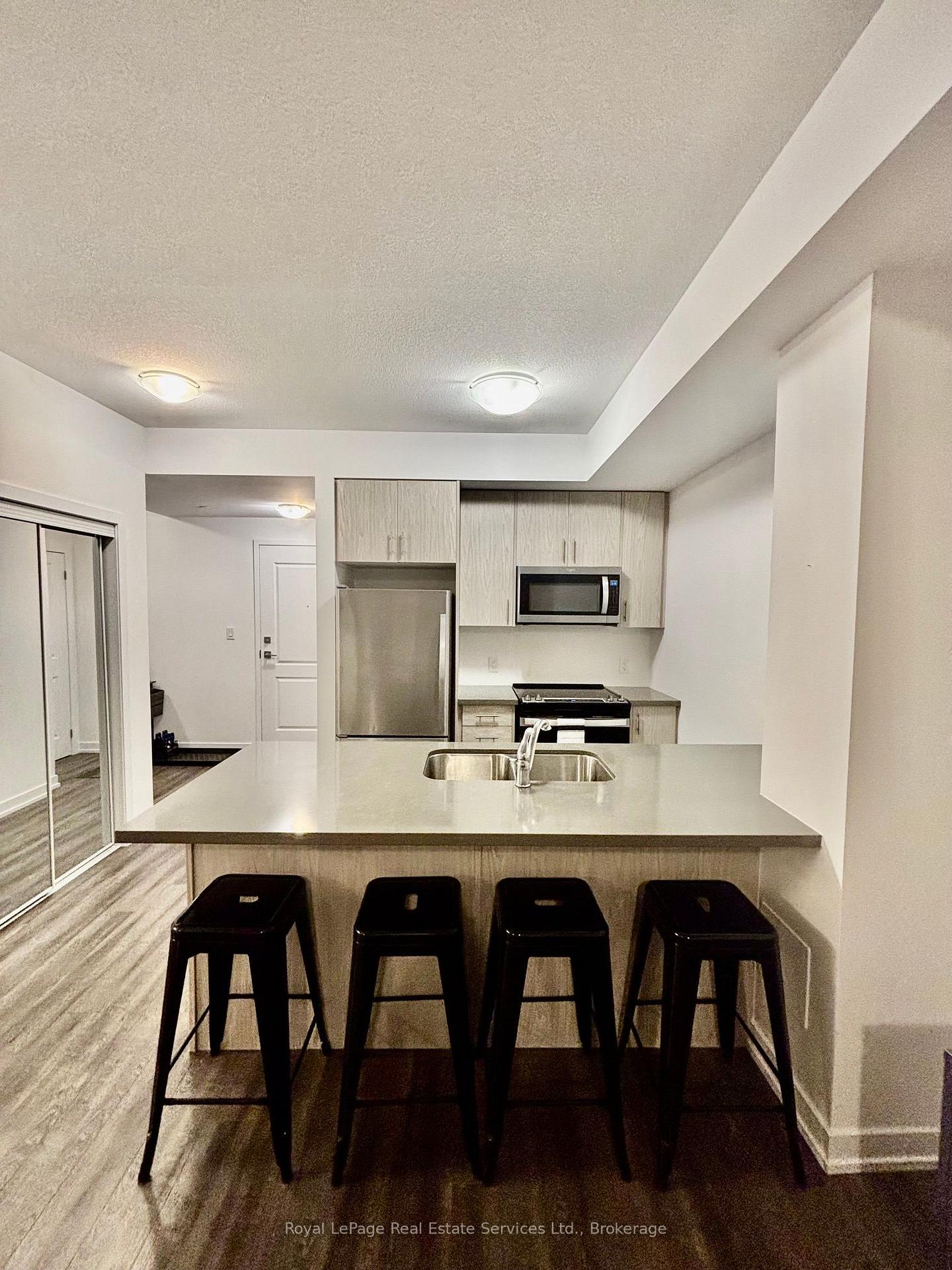Photo 3 of Unit 814, 450 Dundas Street, Hamilton, Waterdown — HOMEH