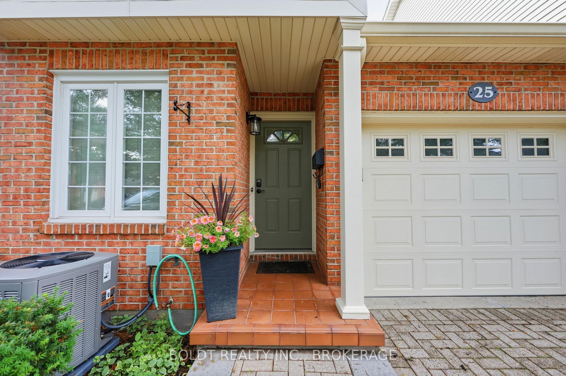 Photo 2 of Unit 25, 275 Pelham Road, St. Catharines, Rykert/Vansickle — HOMEH