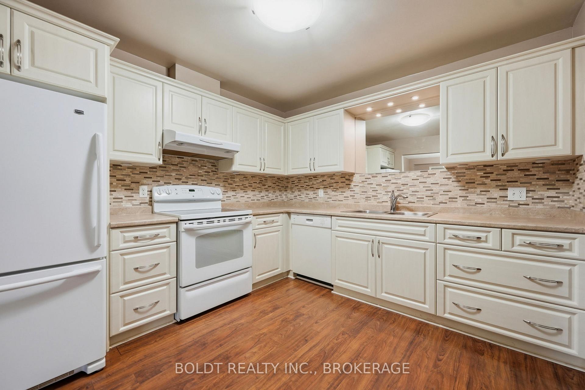 Photo 5 of Unit 25, 275 Pelham Road, St. Catharines, Rykert/Vansickle — HOMEH