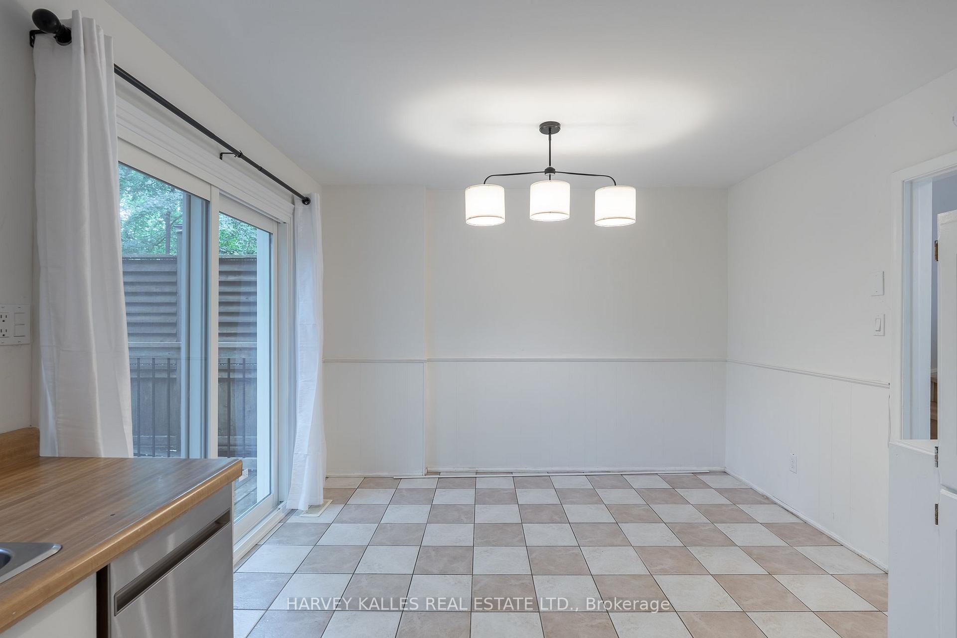Photo 27 of 2258 Brookhurst Road, Mississauga, Clarkson — HOMEH