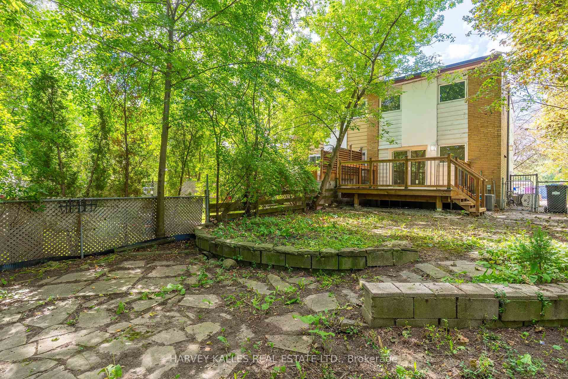 Photo 31 of 2258 Brookhurst Road, Mississauga, Clarkson — HOMEH