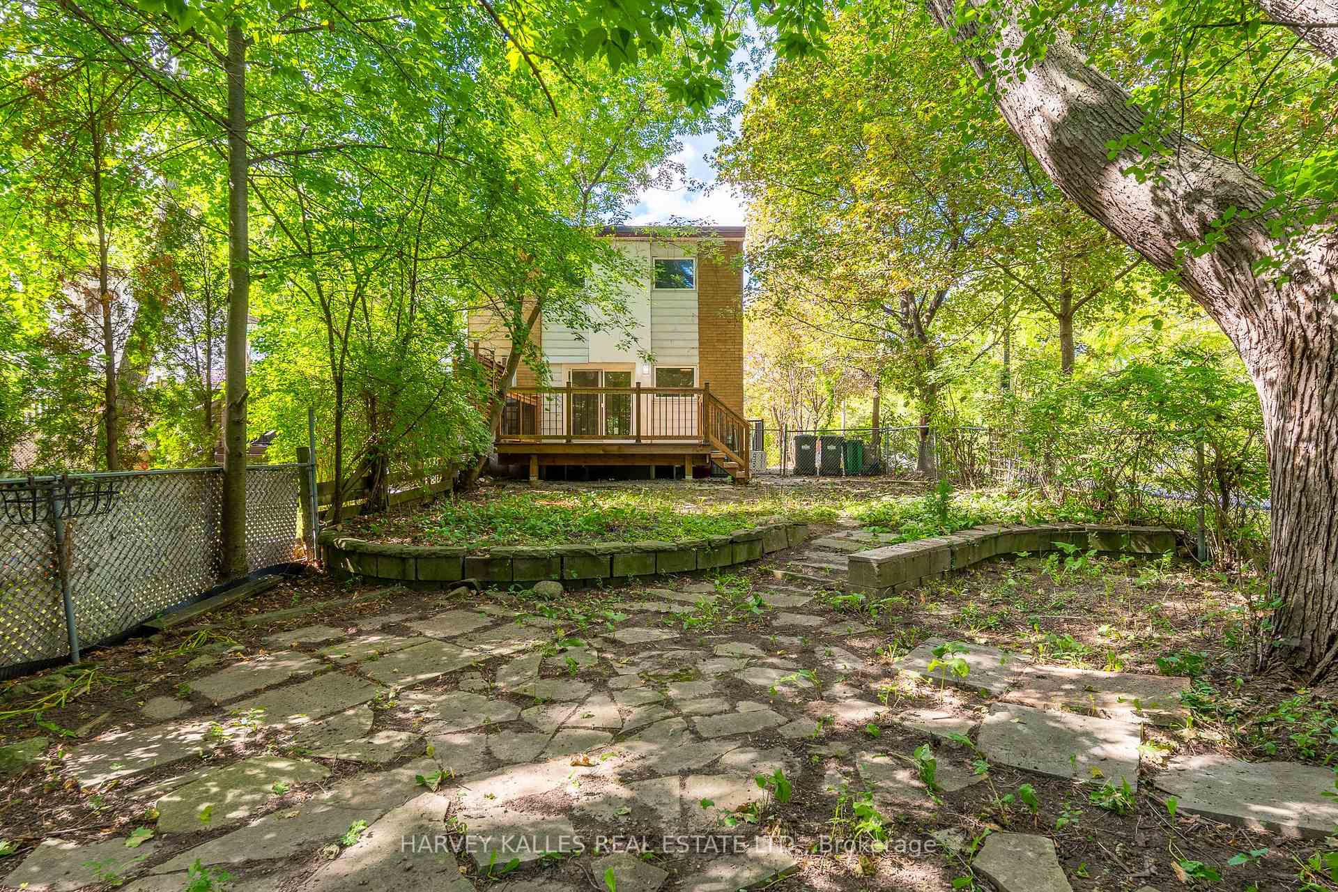 Photo 33 of 2258 Brookhurst Road, Mississauga, Clarkson — HOMEH