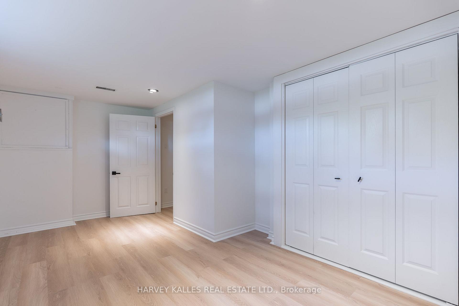 Photo 57 of 2258 Brookhurst Road, Mississauga, Clarkson — HOMEH