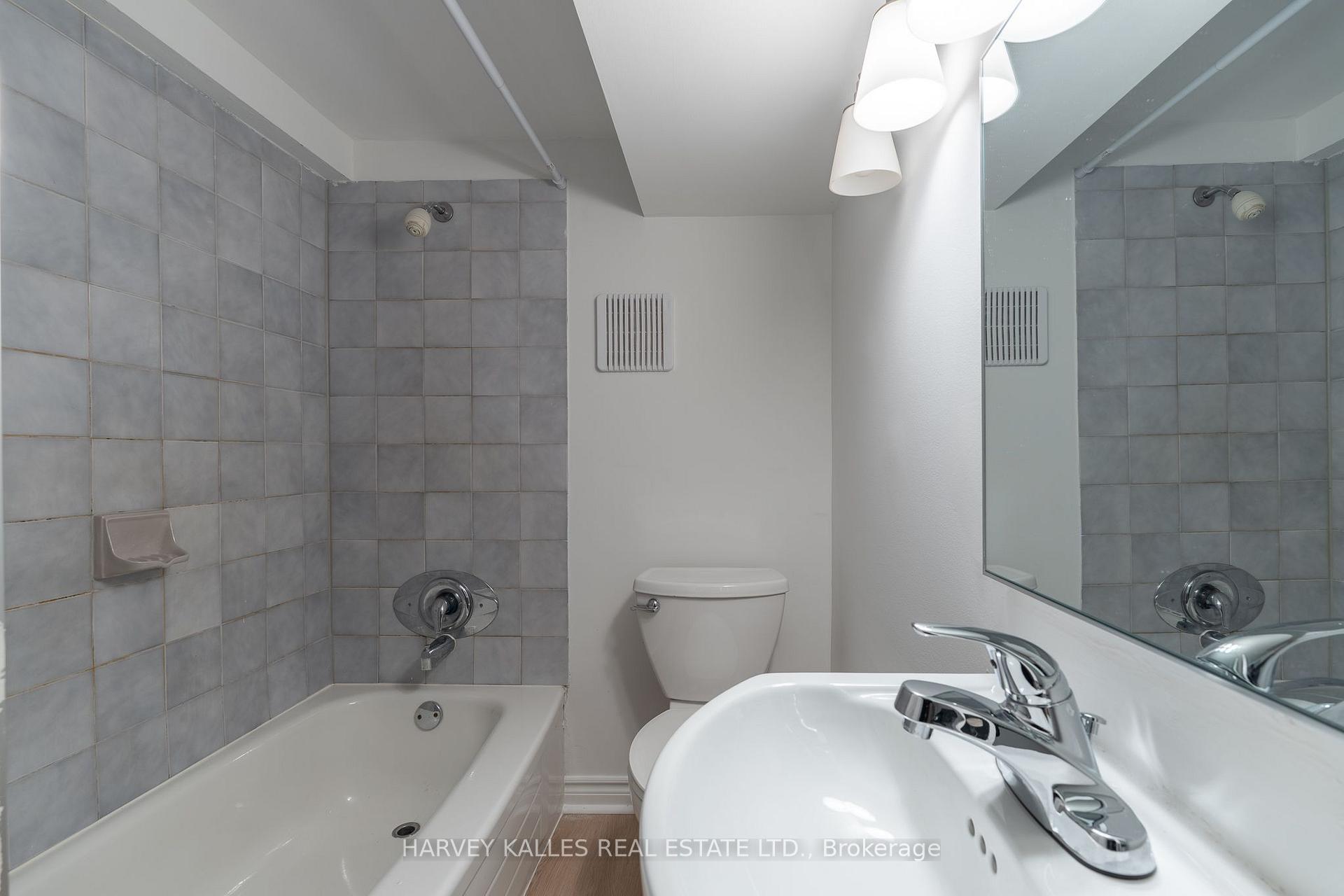 Photo 59 of 2258 Brookhurst Road, Mississauga, Clarkson — HOMEH