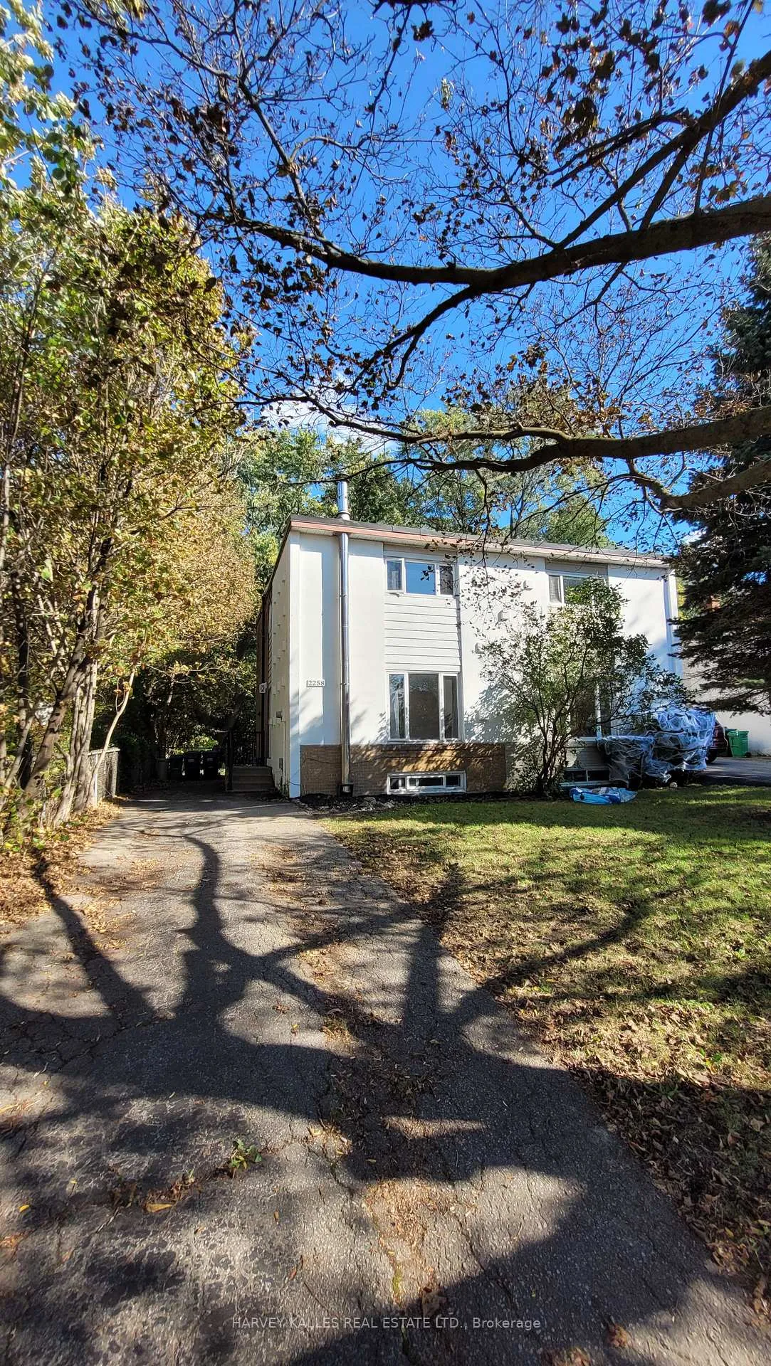 Photo 1 of 2258 Brookhurst Road, Mississauga, Clarkson — HOMEH