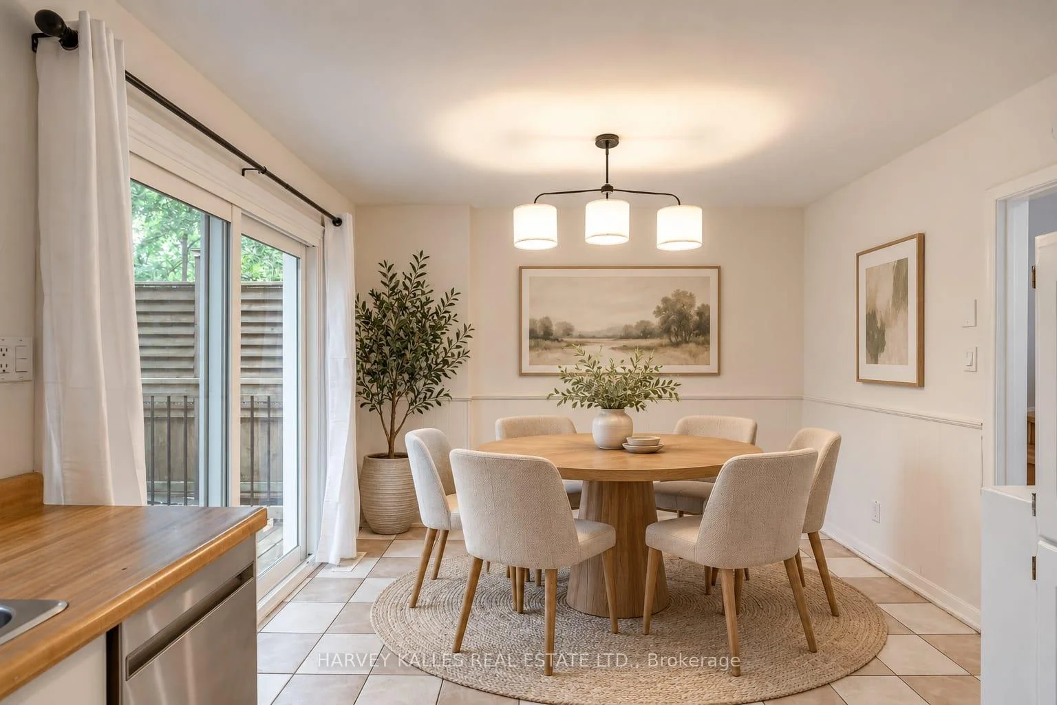 Photo 7 of 2258 Brookhurst Road, Mississauga, Clarkson — HOMEH