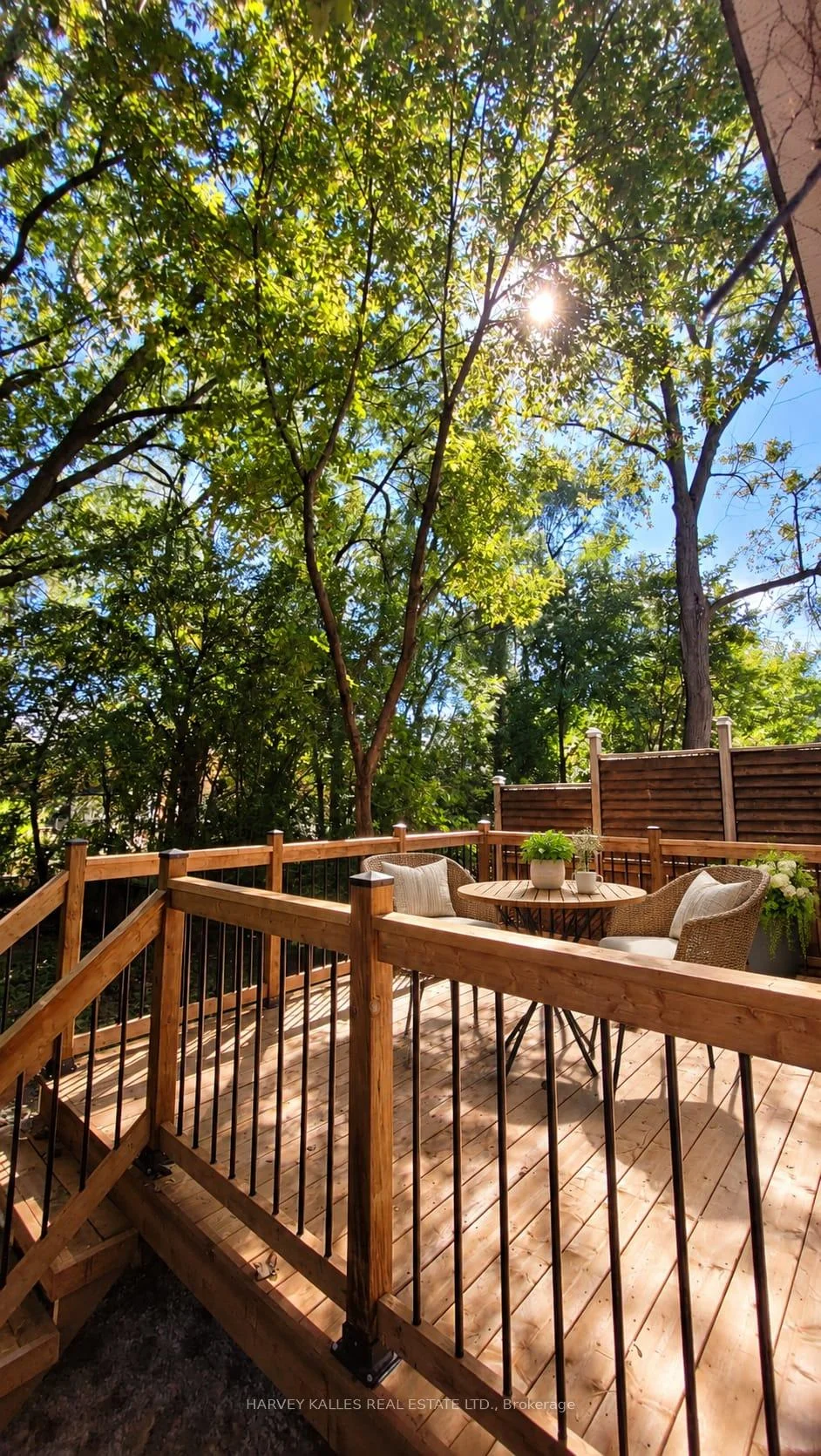Photo 18 of 2258 Brookhurst Road, Mississauga, Clarkson — HOMEH