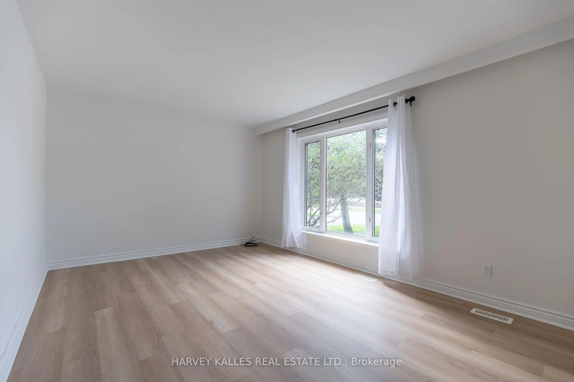 Photo 20 of 2258 Brookhurst Road, Mississauga, Clarkson — HOMEH
